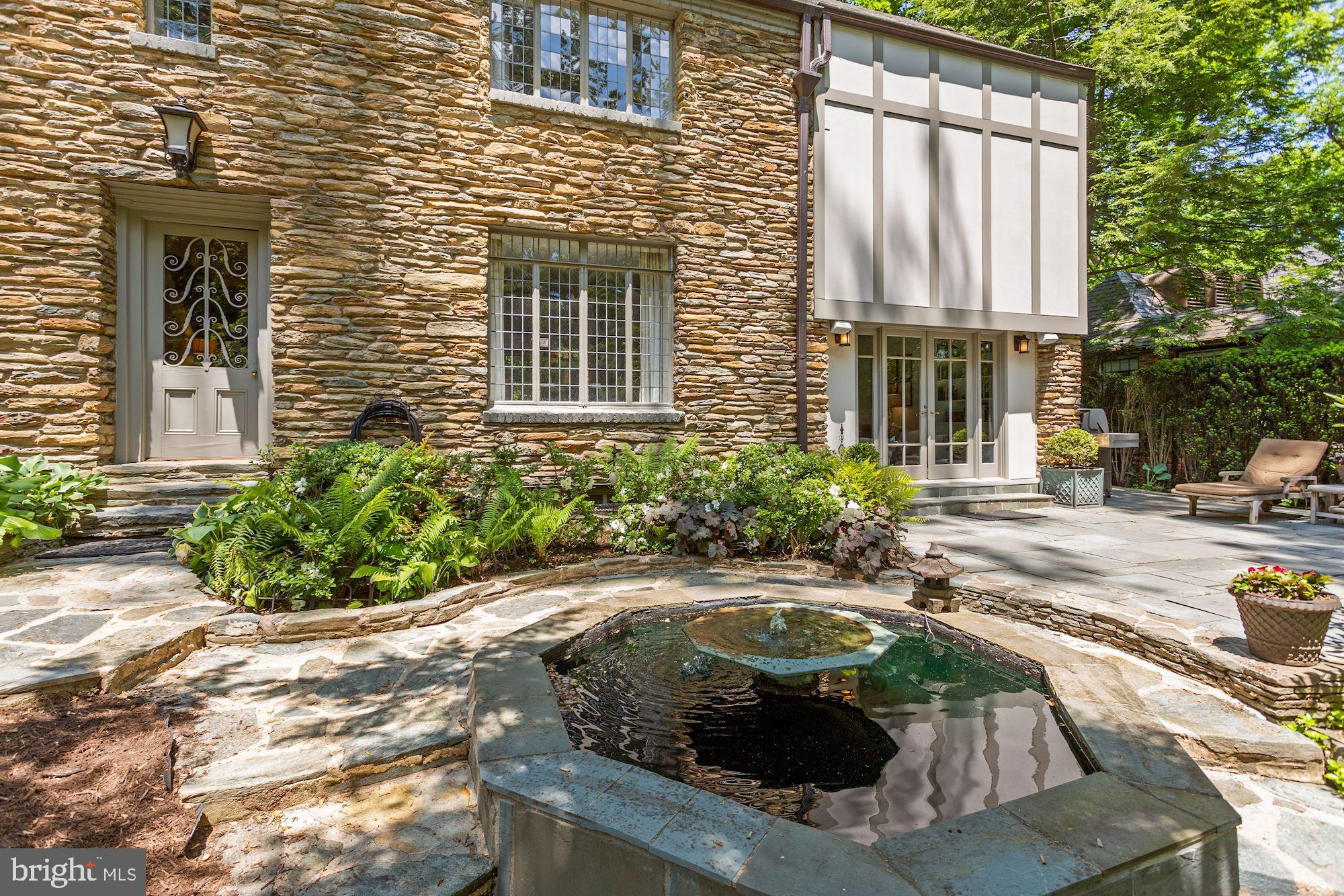 FOREST HILLS - Residential