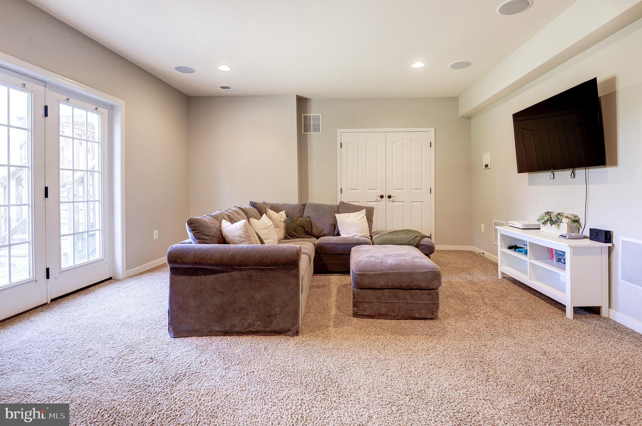 HILLS OF AQUIA - Residential