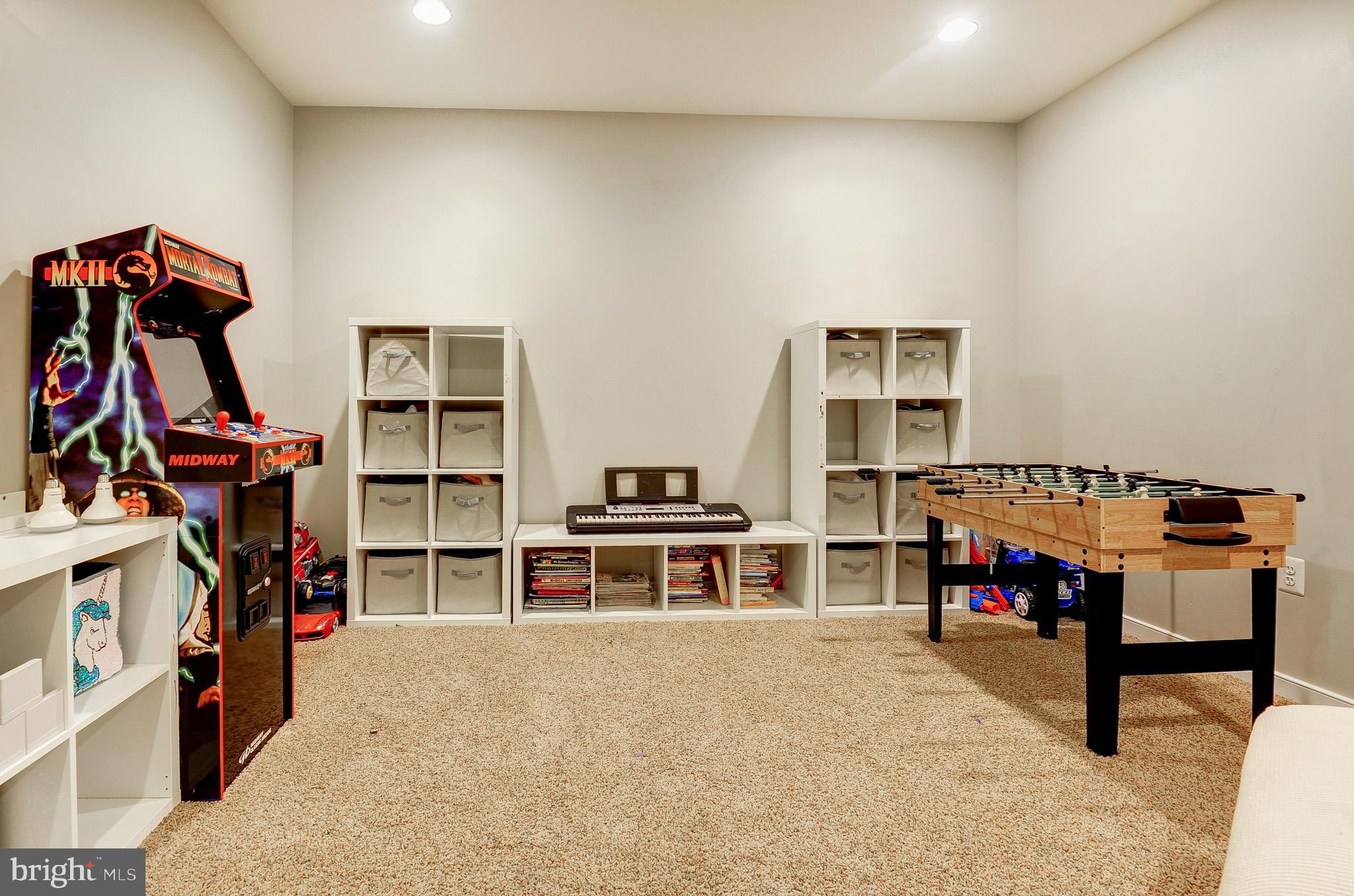 HILLS OF AQUIA - Residential