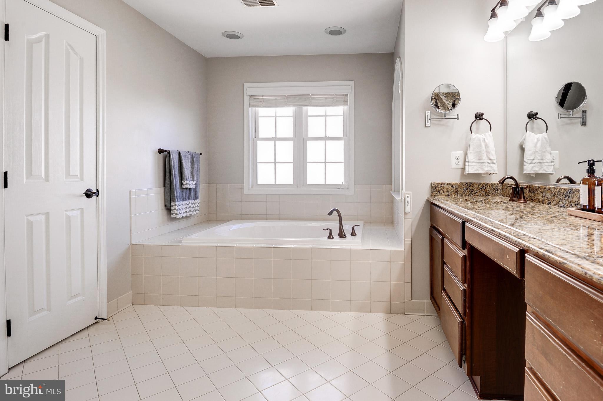 HILLS OF AQUIA - Residential