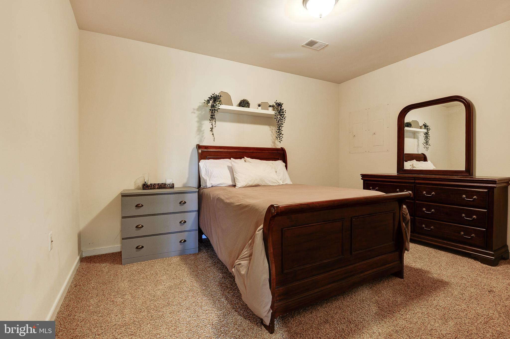 HILLS OF AQUIA - Residential