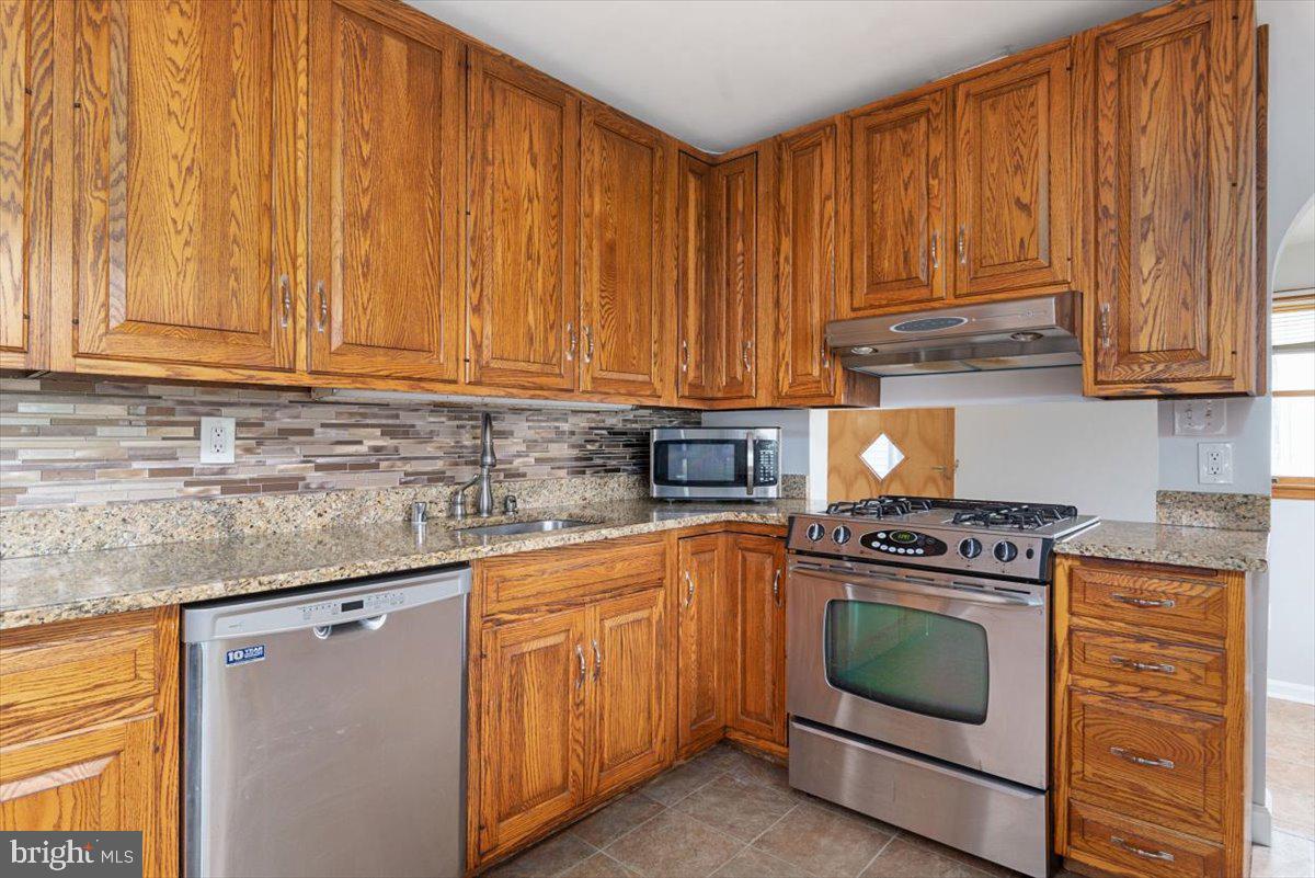 MARLYN MANOR - Residential