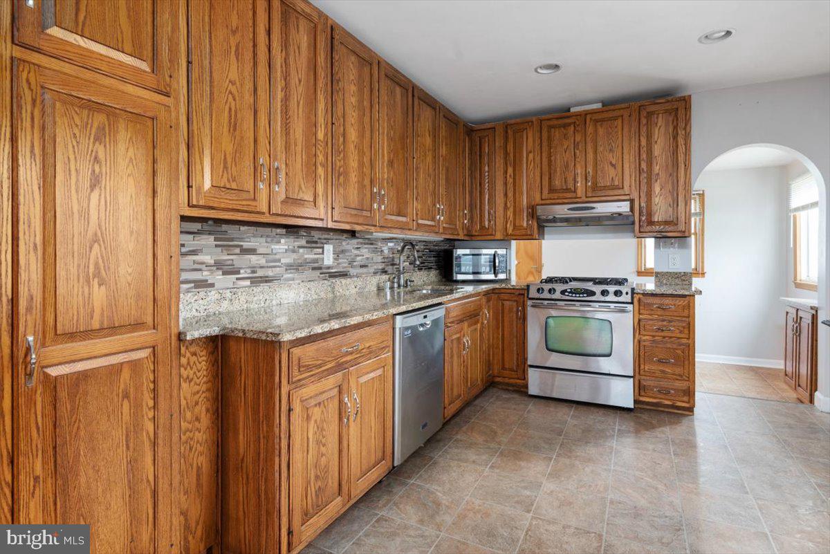 MARLYN MANOR - Residential