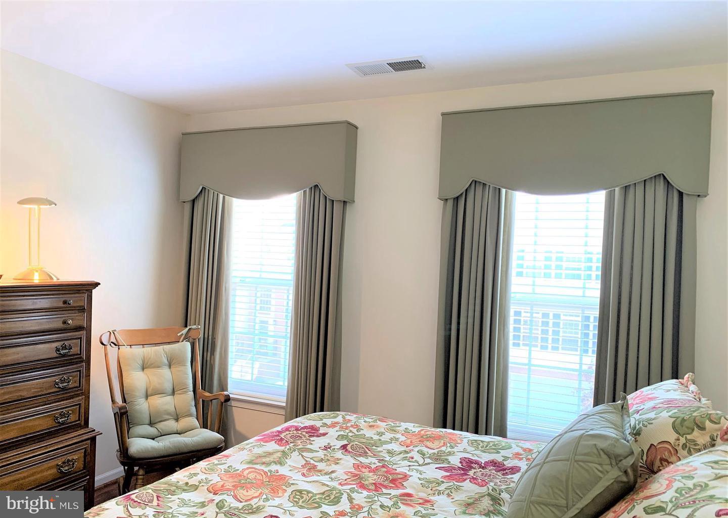 TOWNES OF MANCHESTER WOODS - Residential Lease