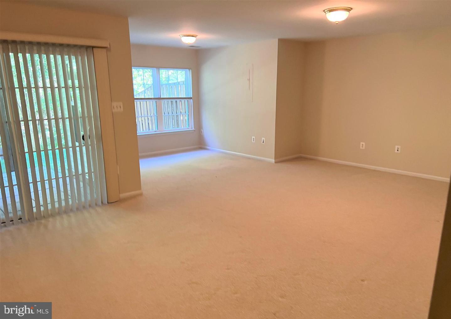 TOWNES OF MANCHESTER WOODS - Residential Lease