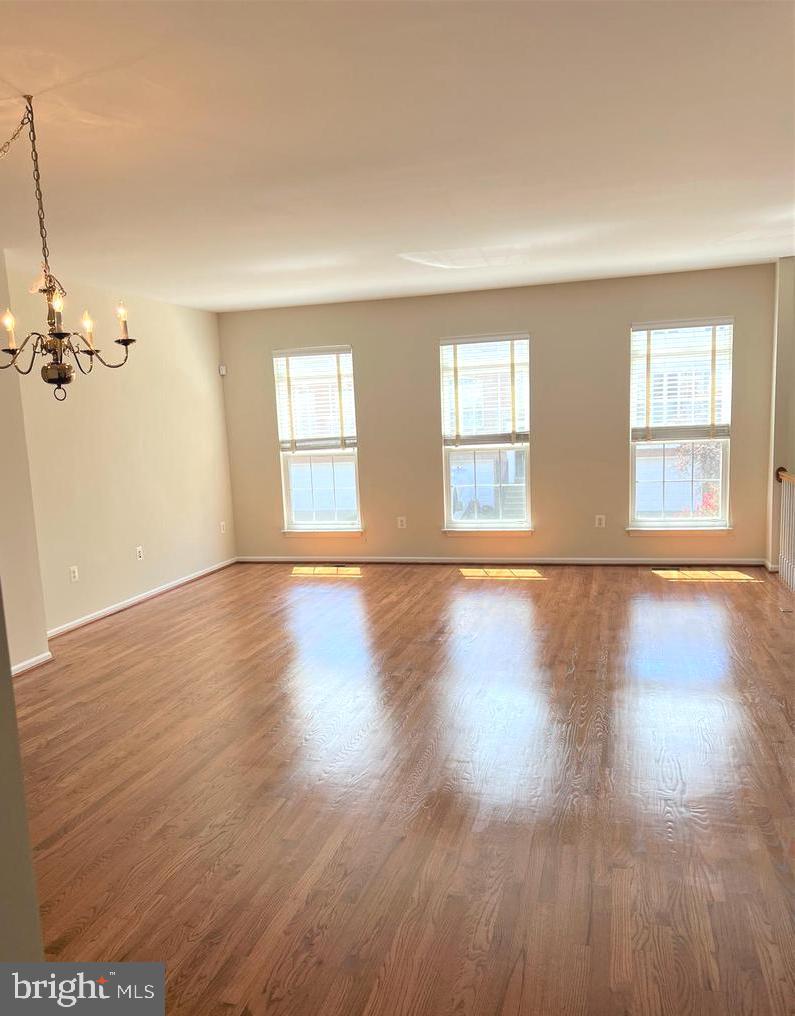 TOWNES OF MANCHESTER WOODS - Residential Lease