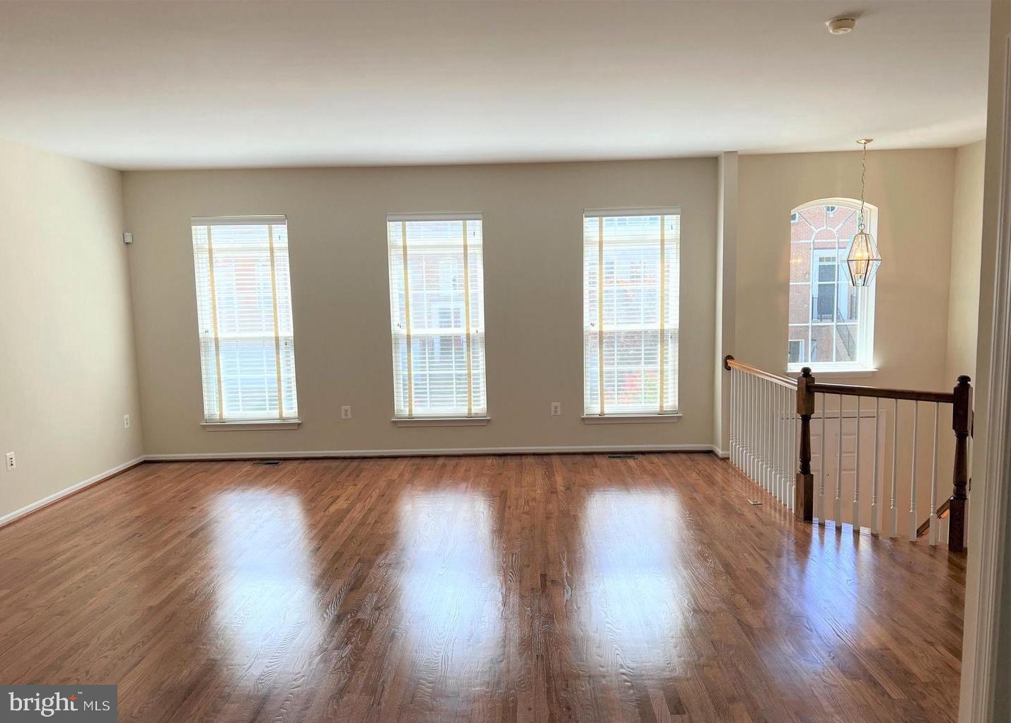 TOWNES OF MANCHESTER WOODS - Residential Lease