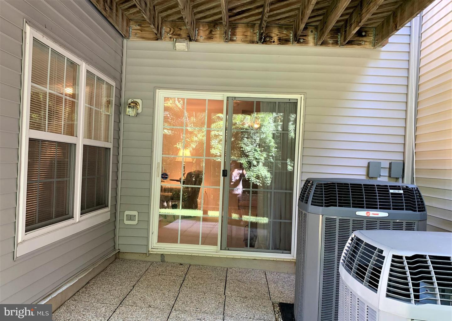 TOWNES OF MANCHESTER WOODS - Residential Lease