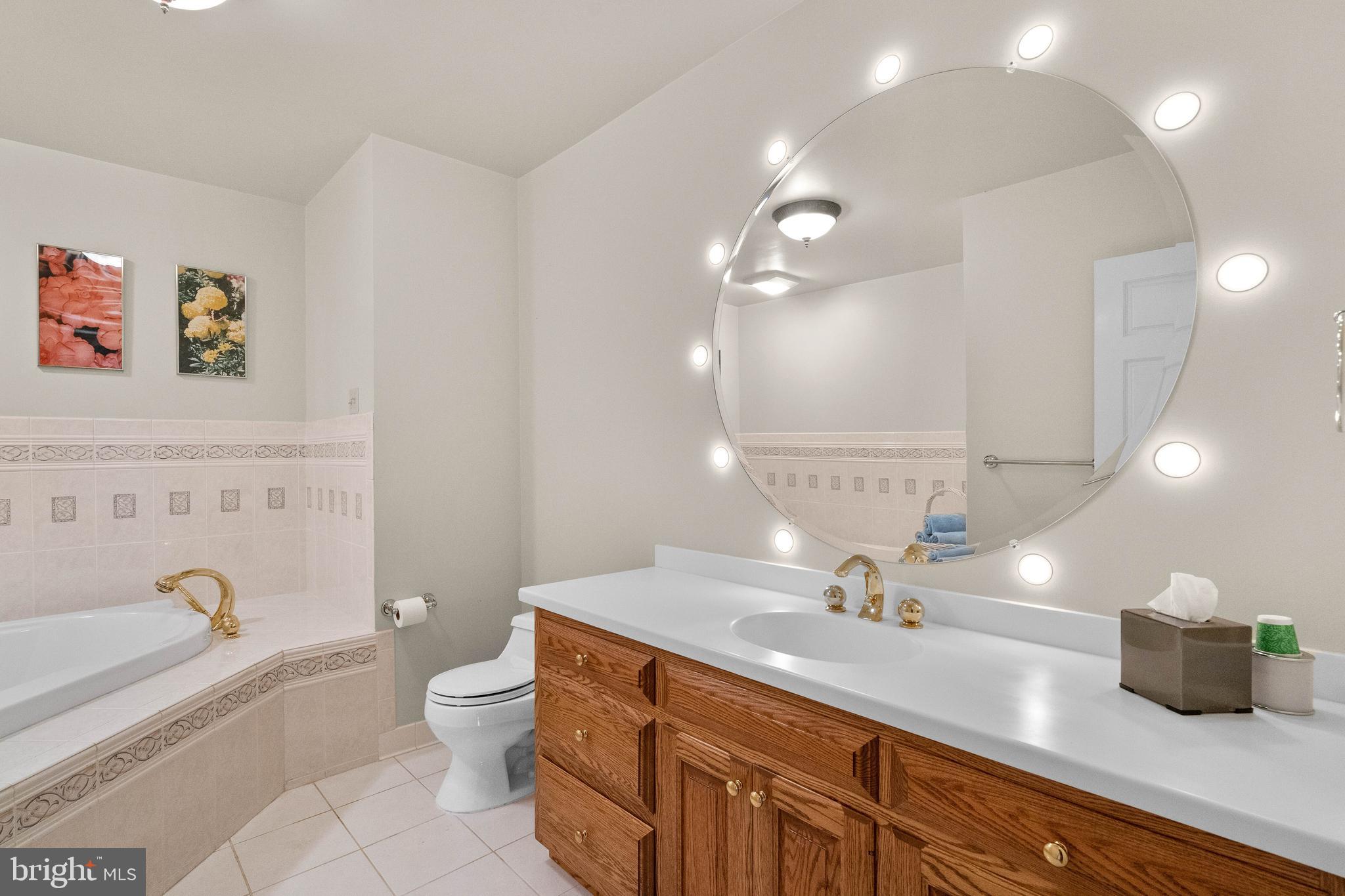 CHESWICK - Residential