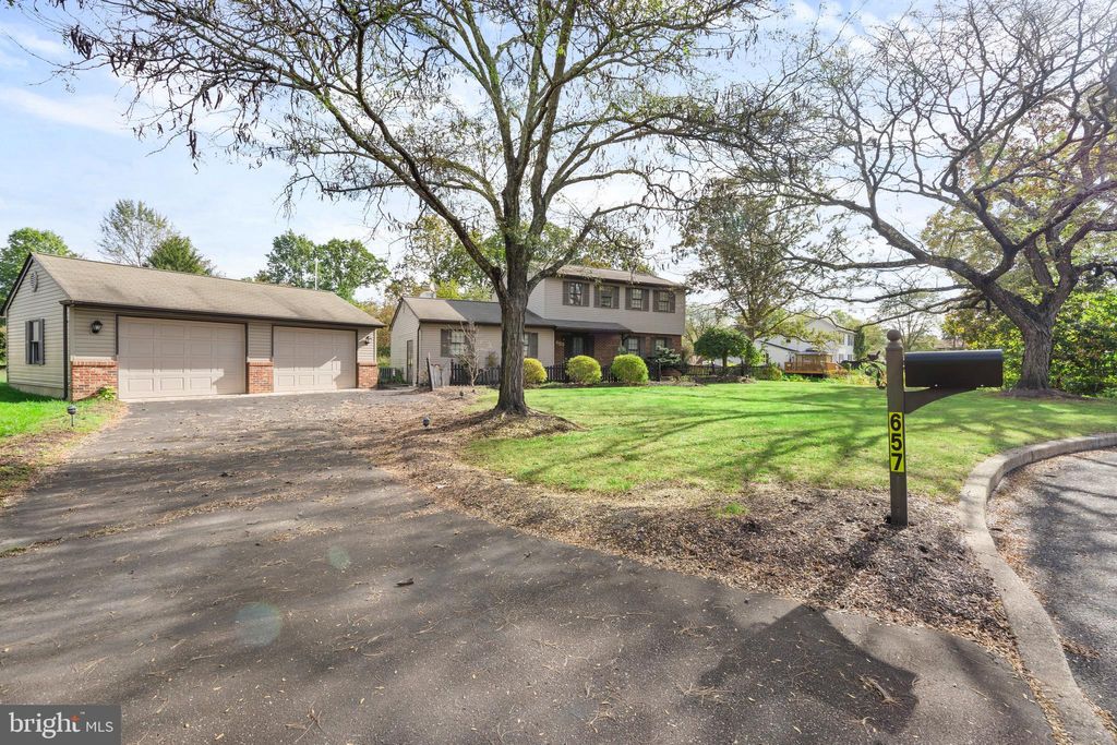 Photo of 657 Birchwood Court, HATFIELD, PA 19440 (MLS # PAMC2157648)