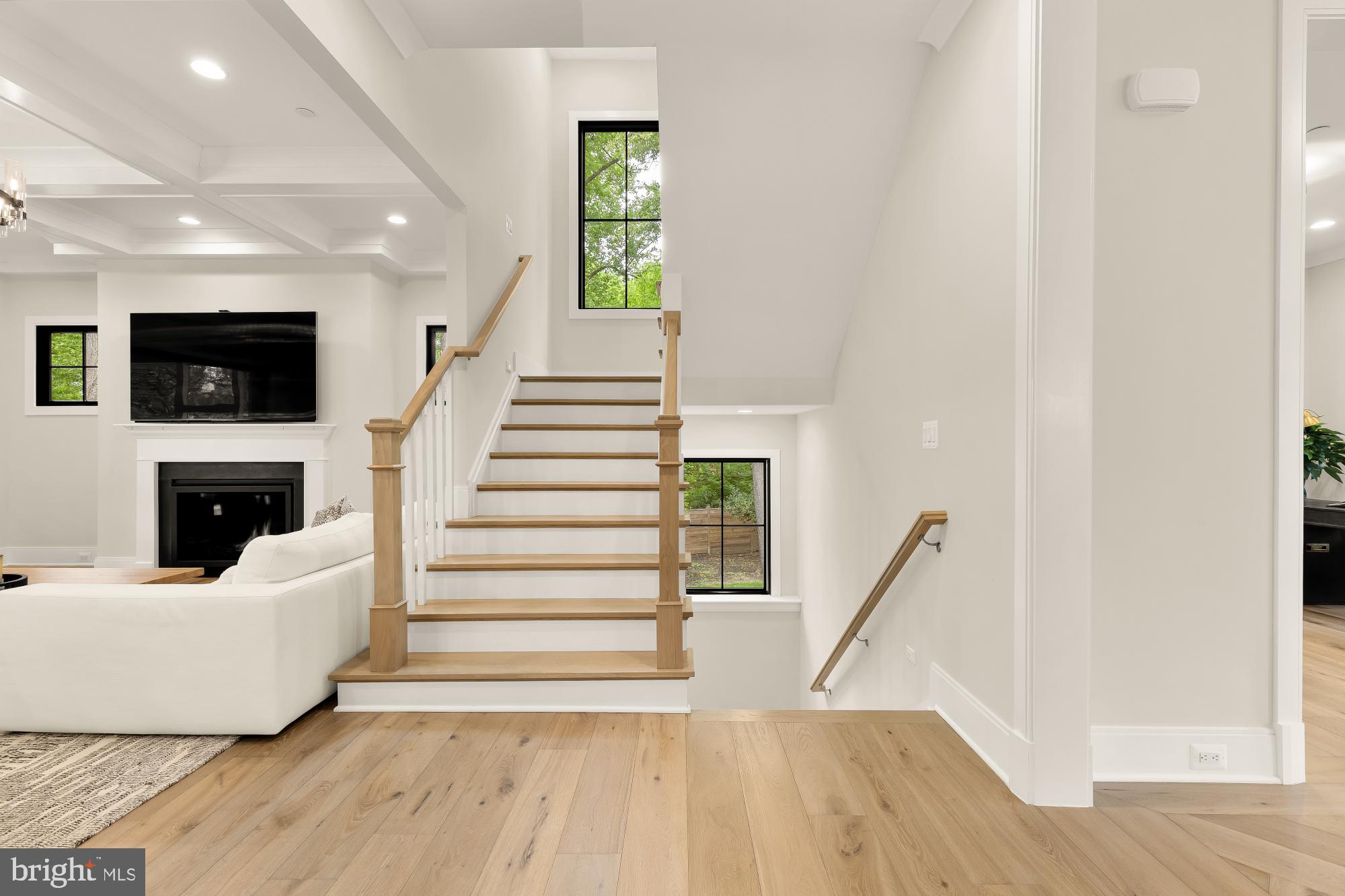 LUXMANOR - Residential
