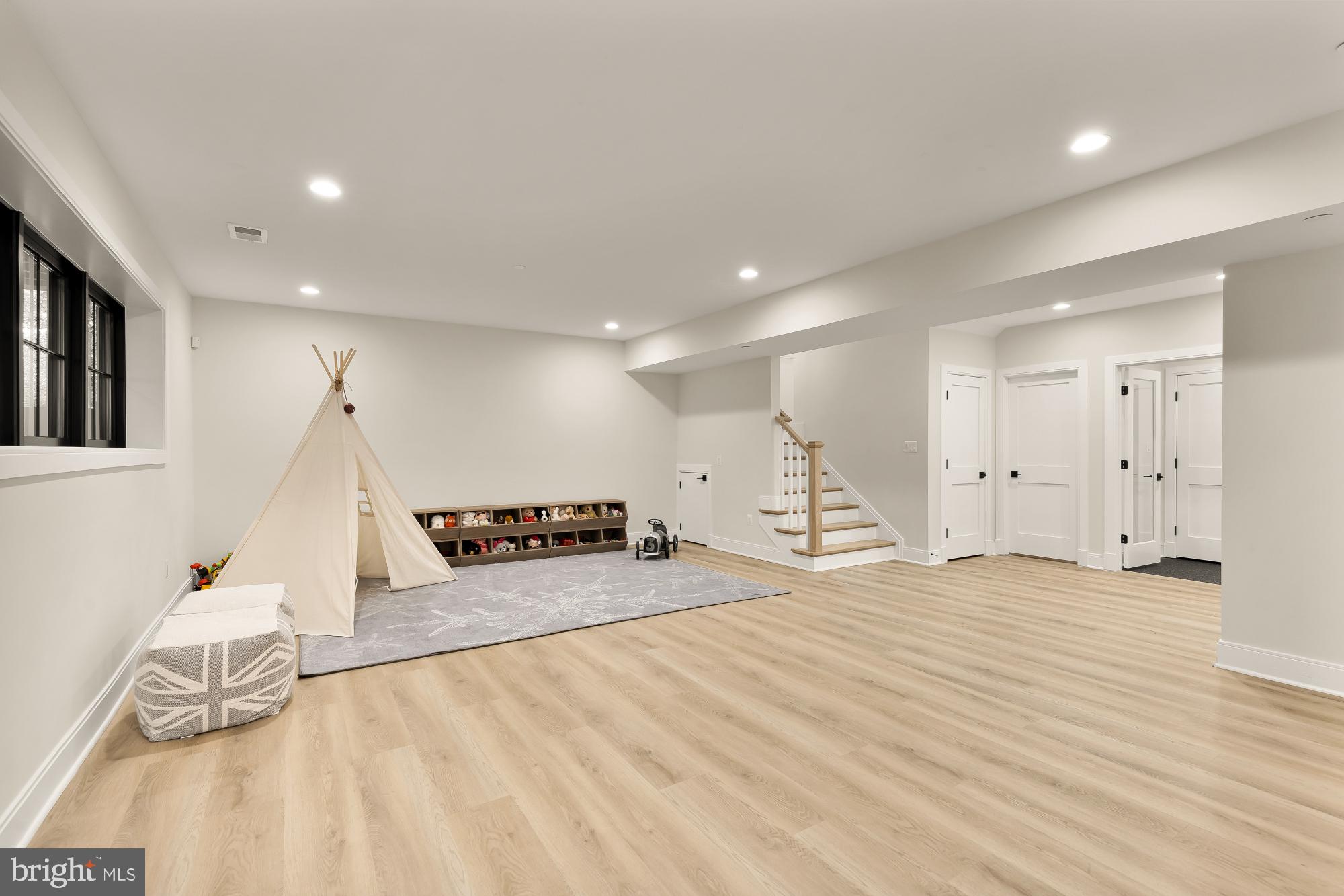 LUXMANOR - Residential