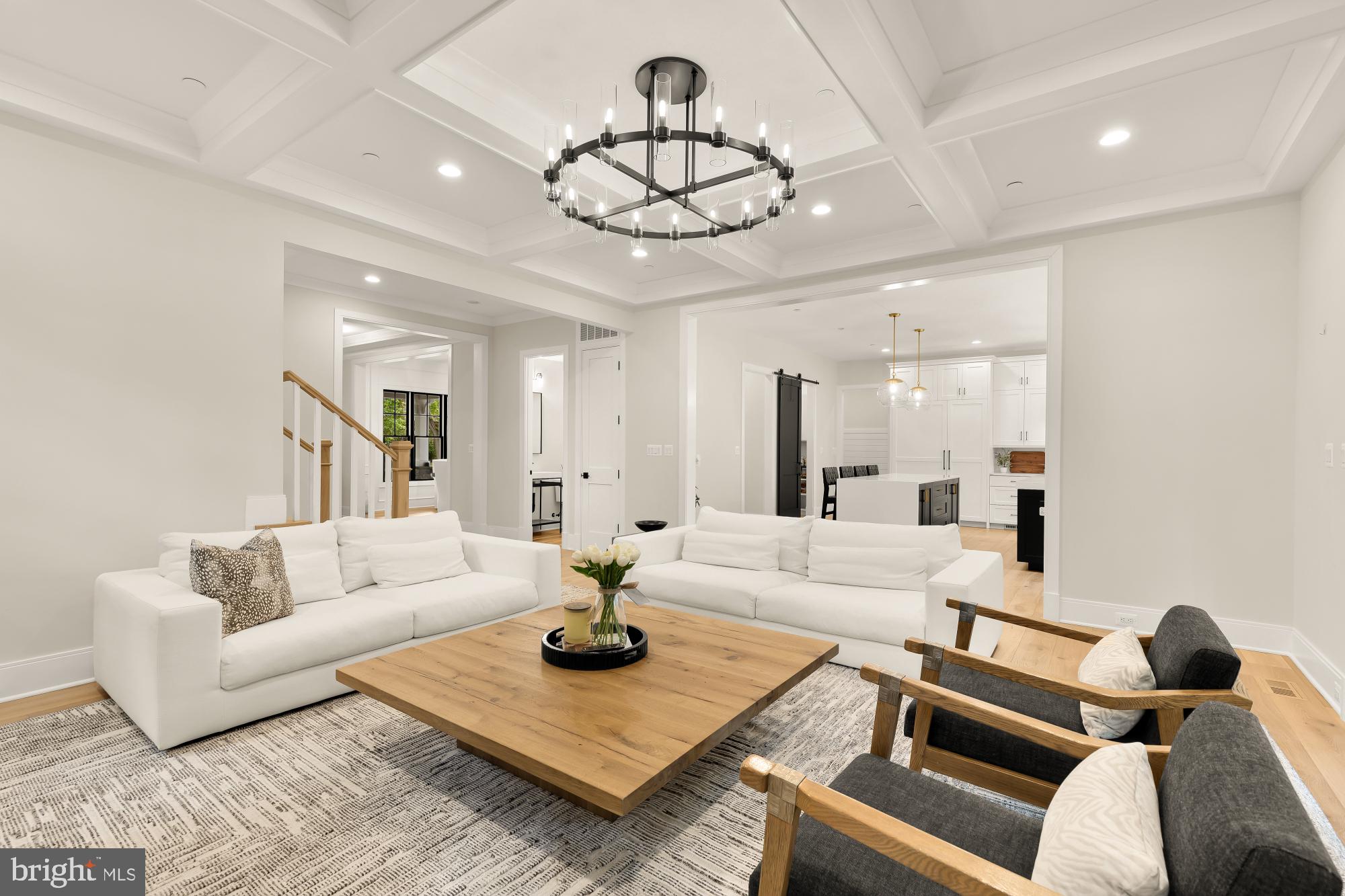 LUXMANOR - Residential