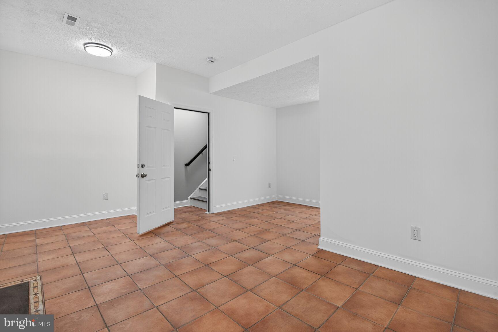 FERNSHIRE FARMS - Residential