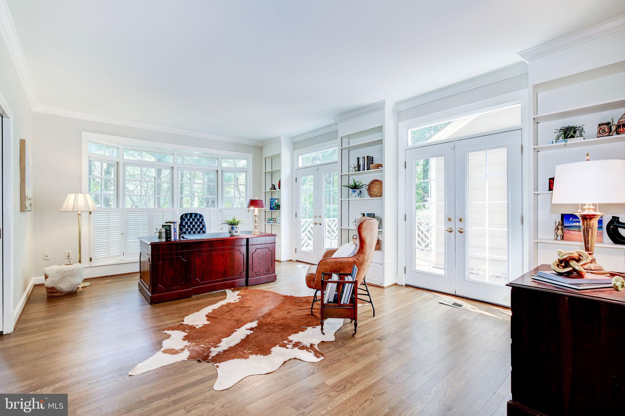 WILLIAMSBURG GARDENS - Residential