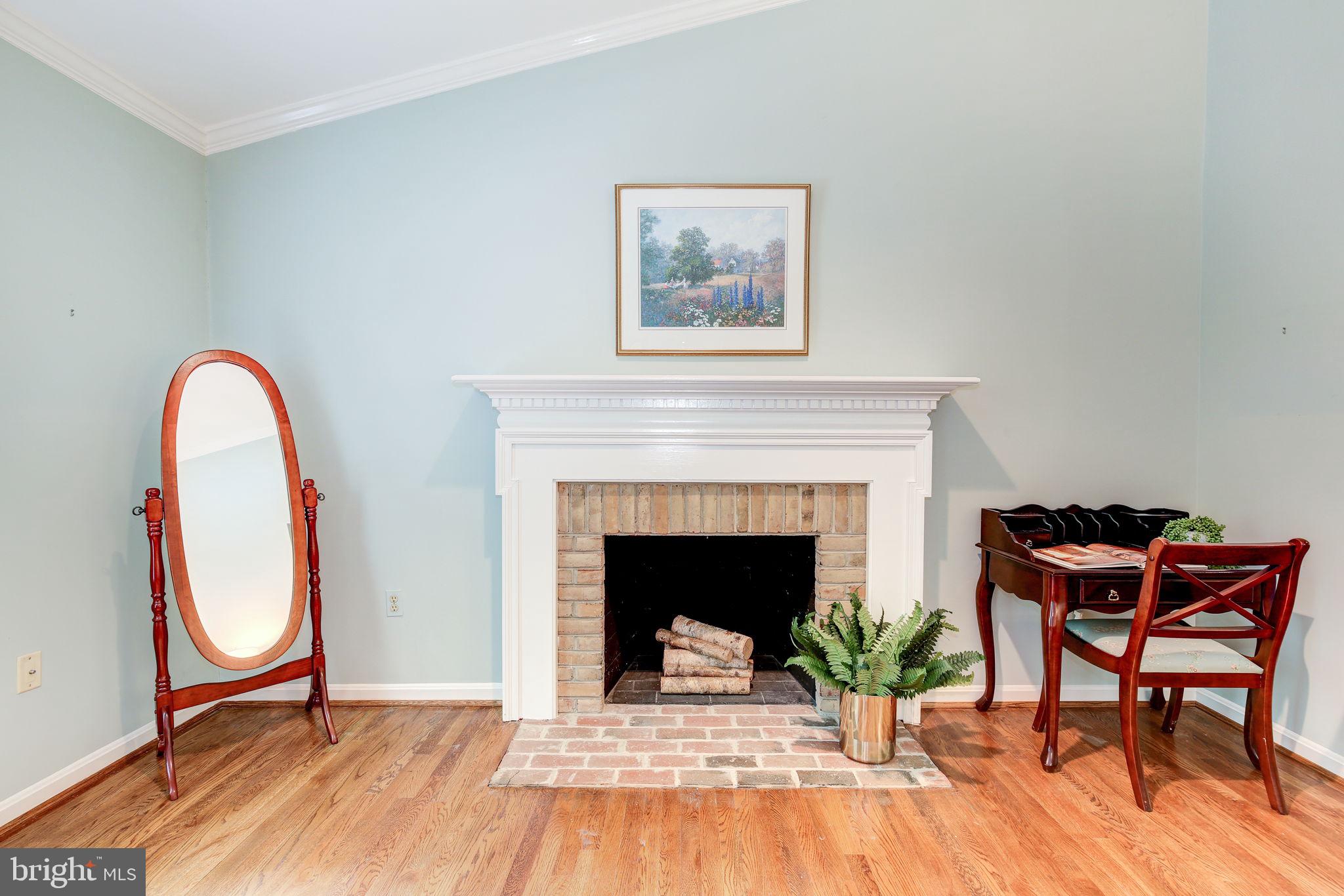 WILLIAMSBURG GARDENS - Residential