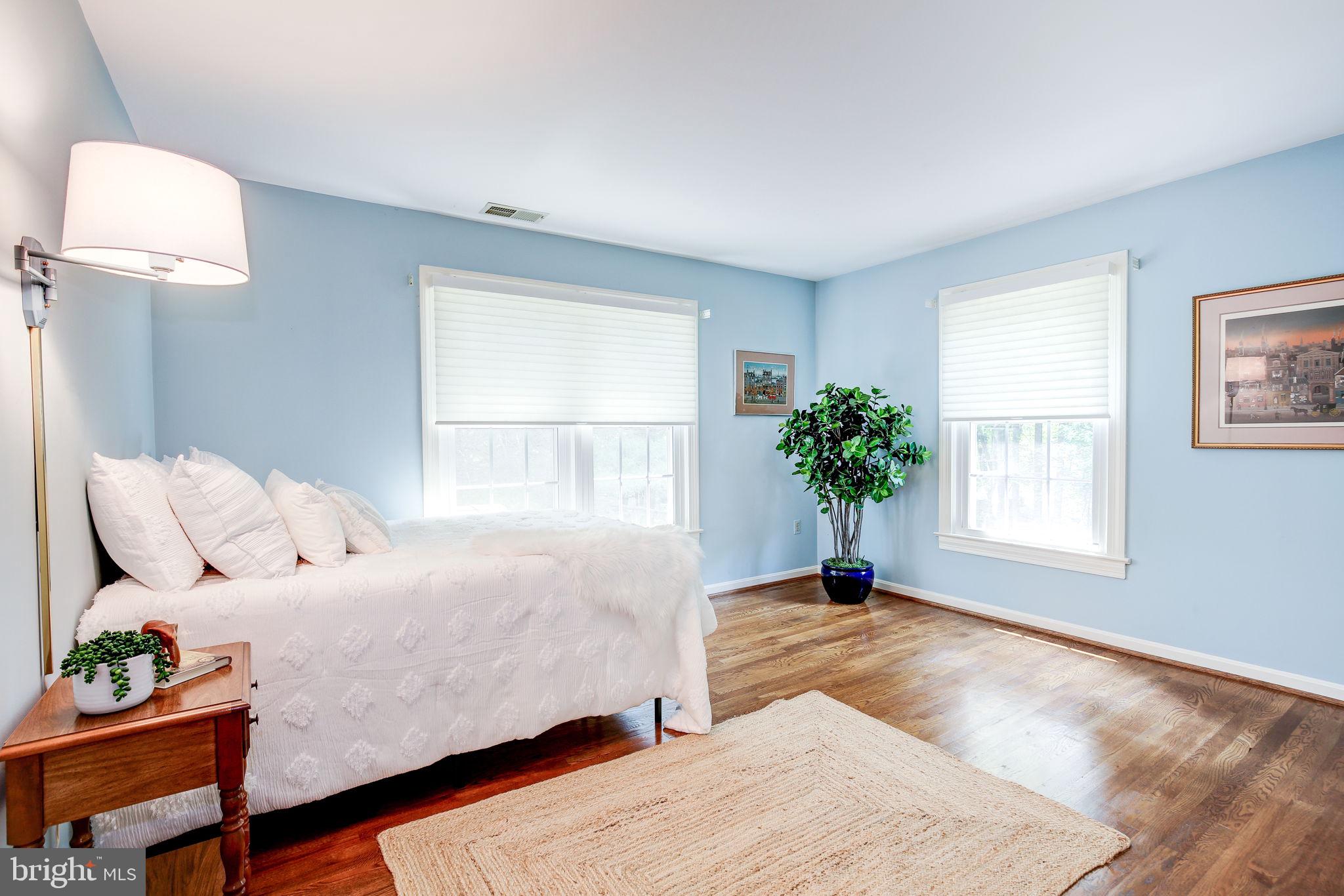 WILLIAMSBURG GARDENS - Residential