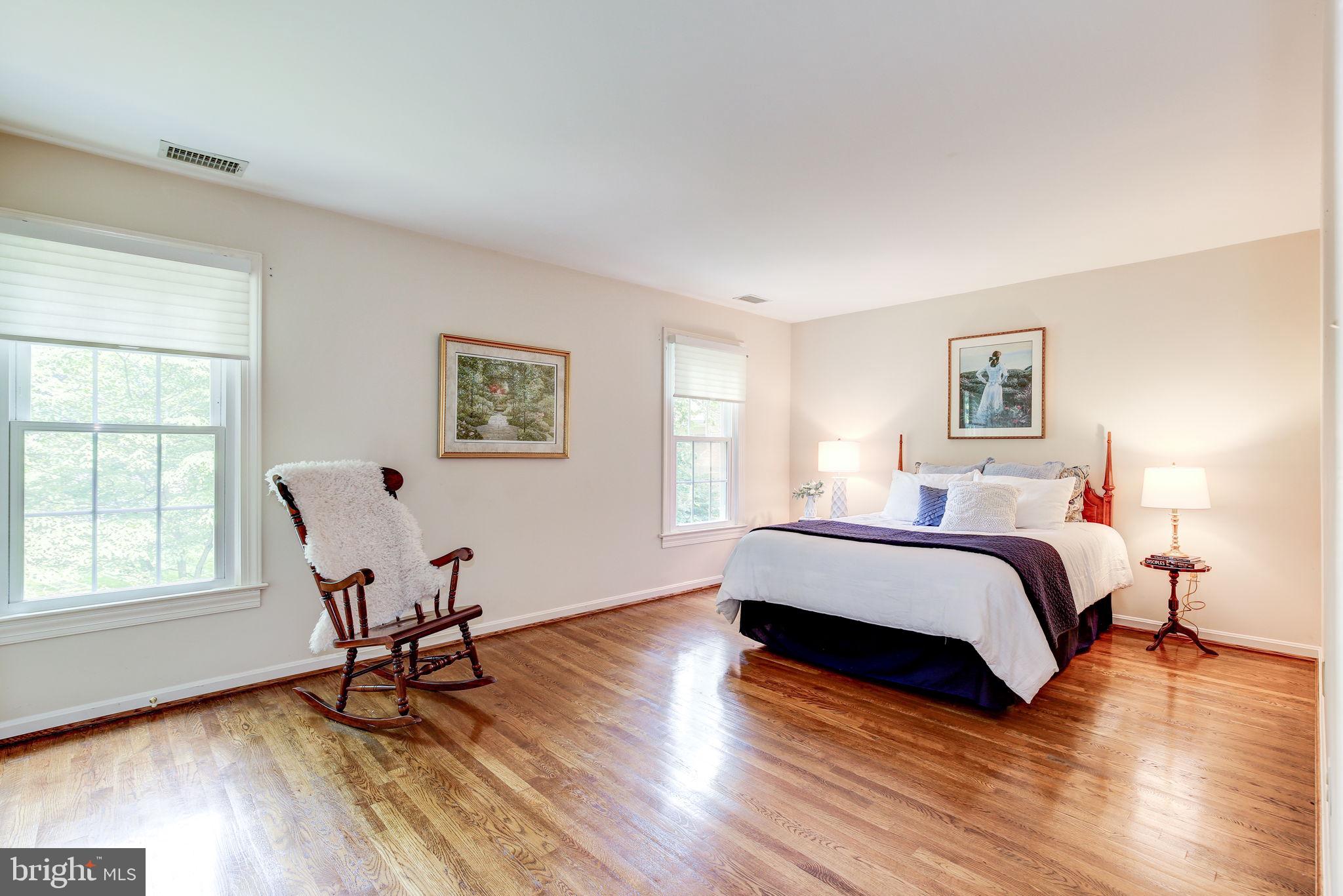 WILLIAMSBURG GARDENS - Residential