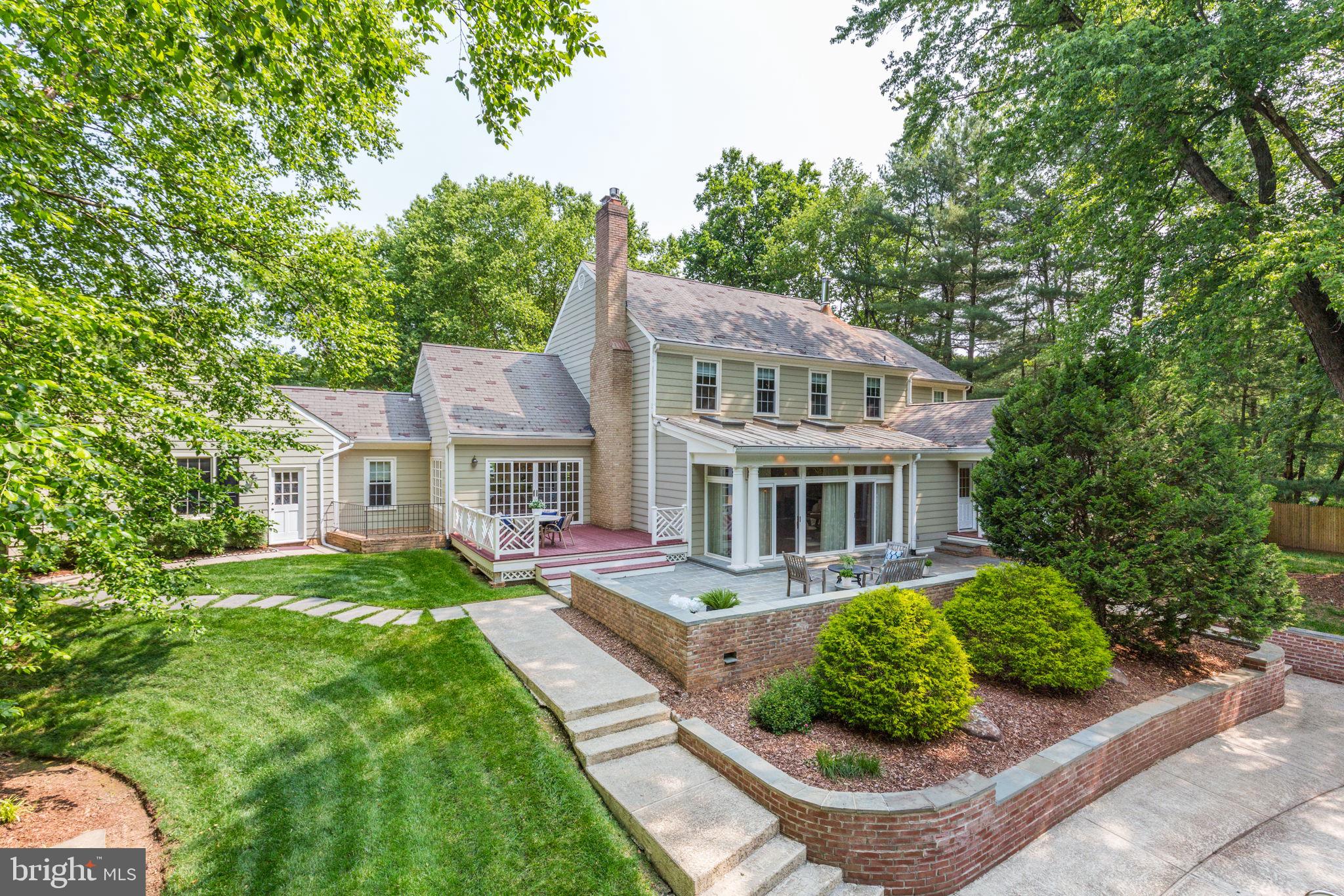 WILLIAMSBURG GARDENS - Residential