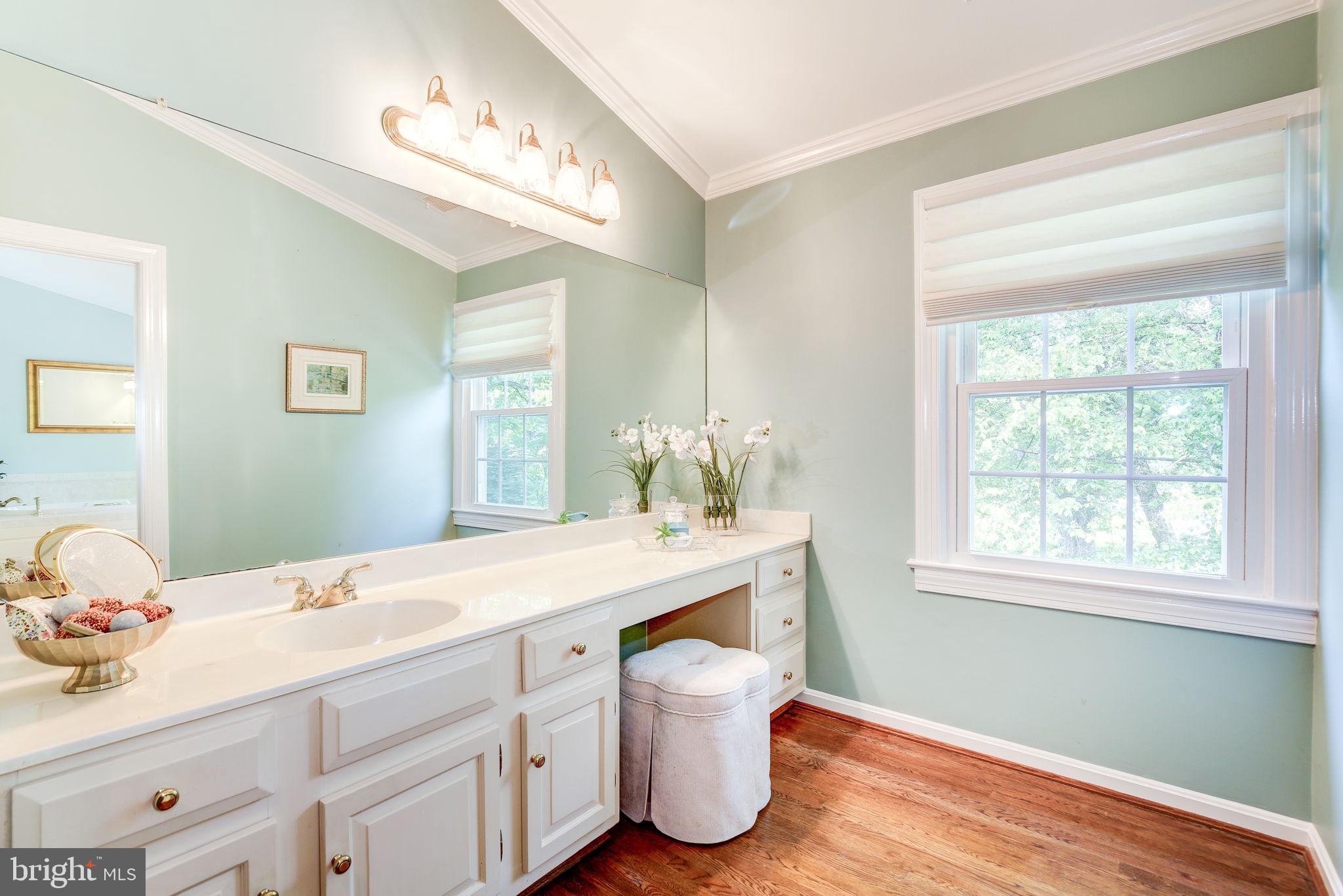 WILLIAMSBURG GARDENS - Residential