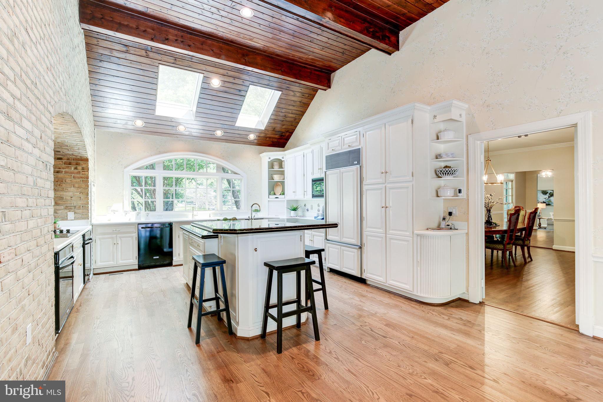 WILLIAMSBURG GARDENS - Residential