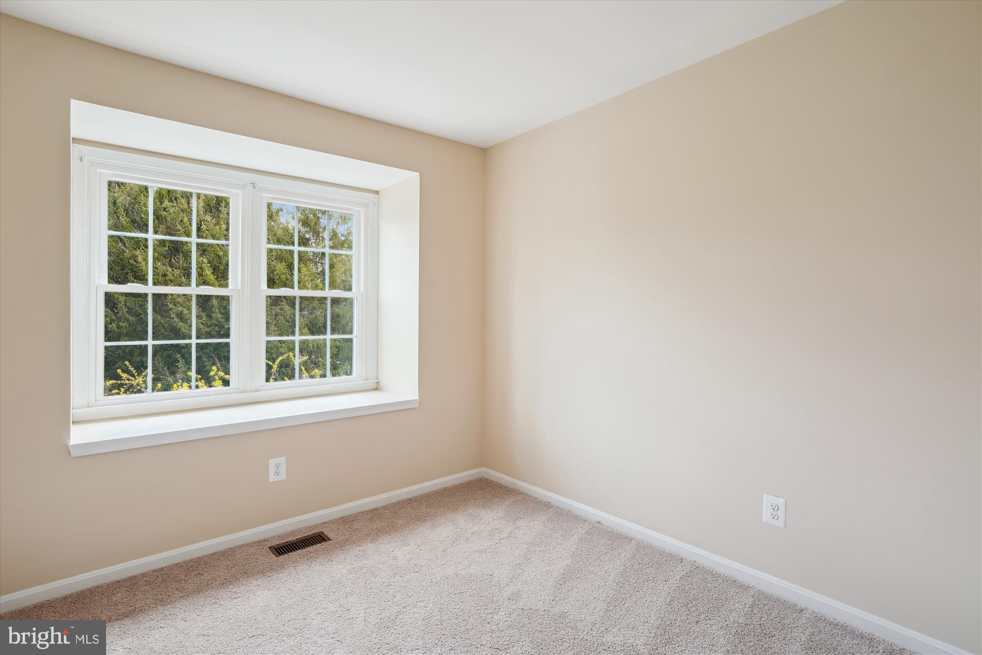 THE REACH - Residential