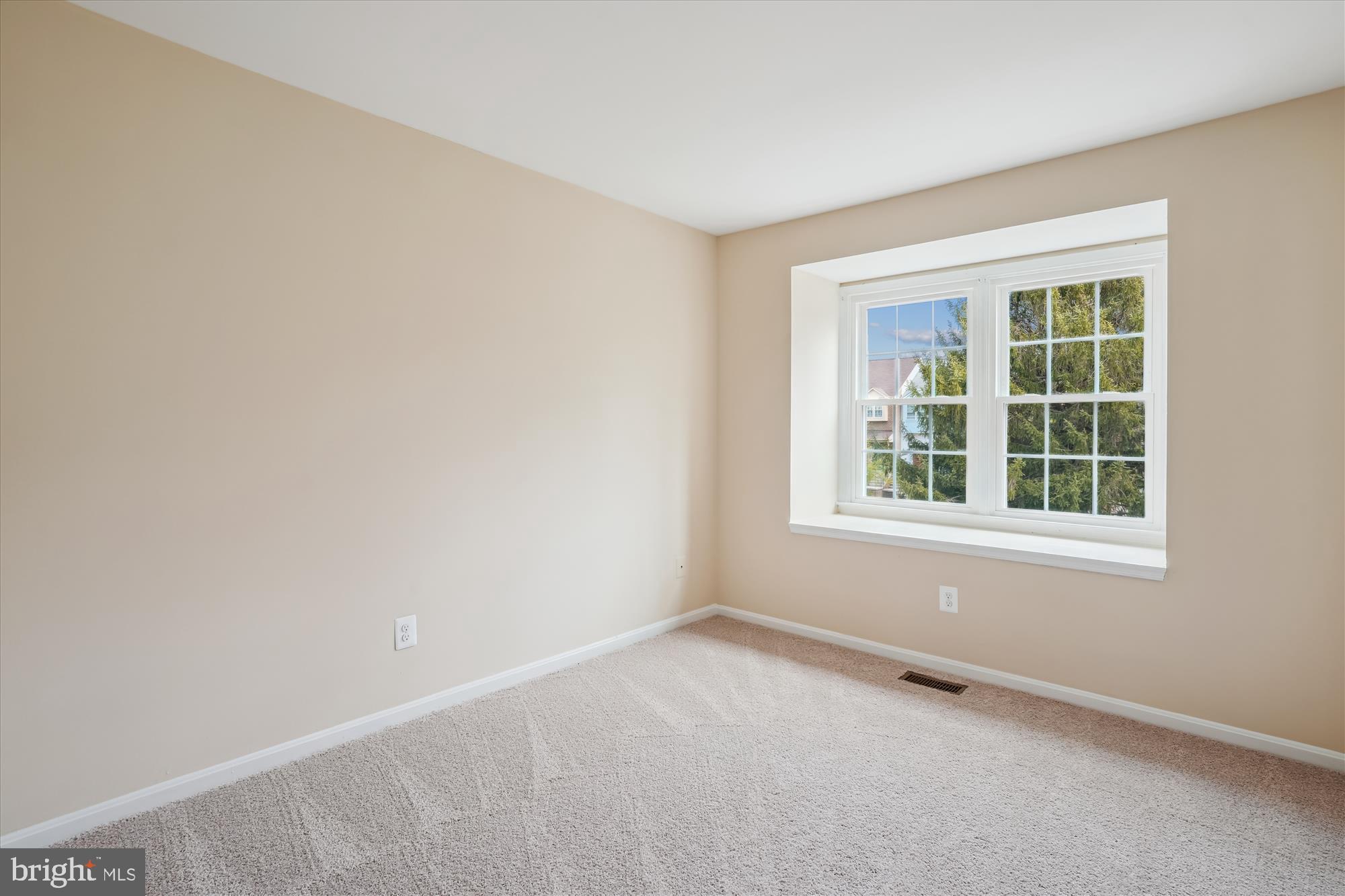 THE REACH - Residential