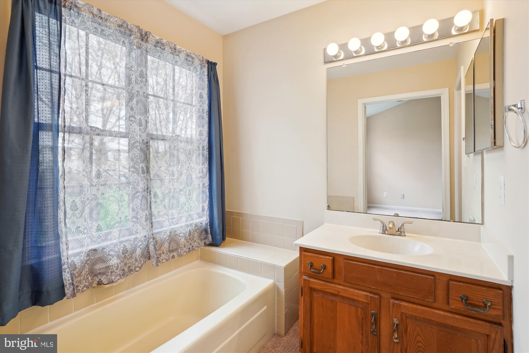 THE REACH - Residential