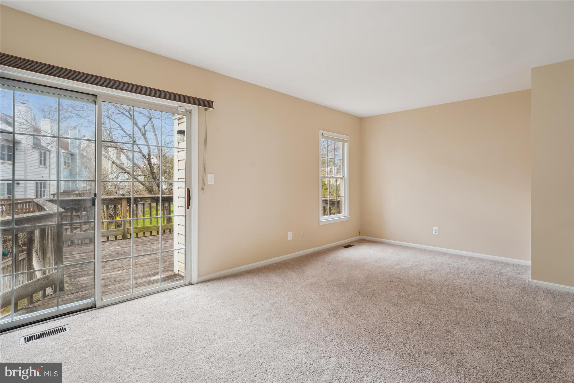 THE REACH - Residential