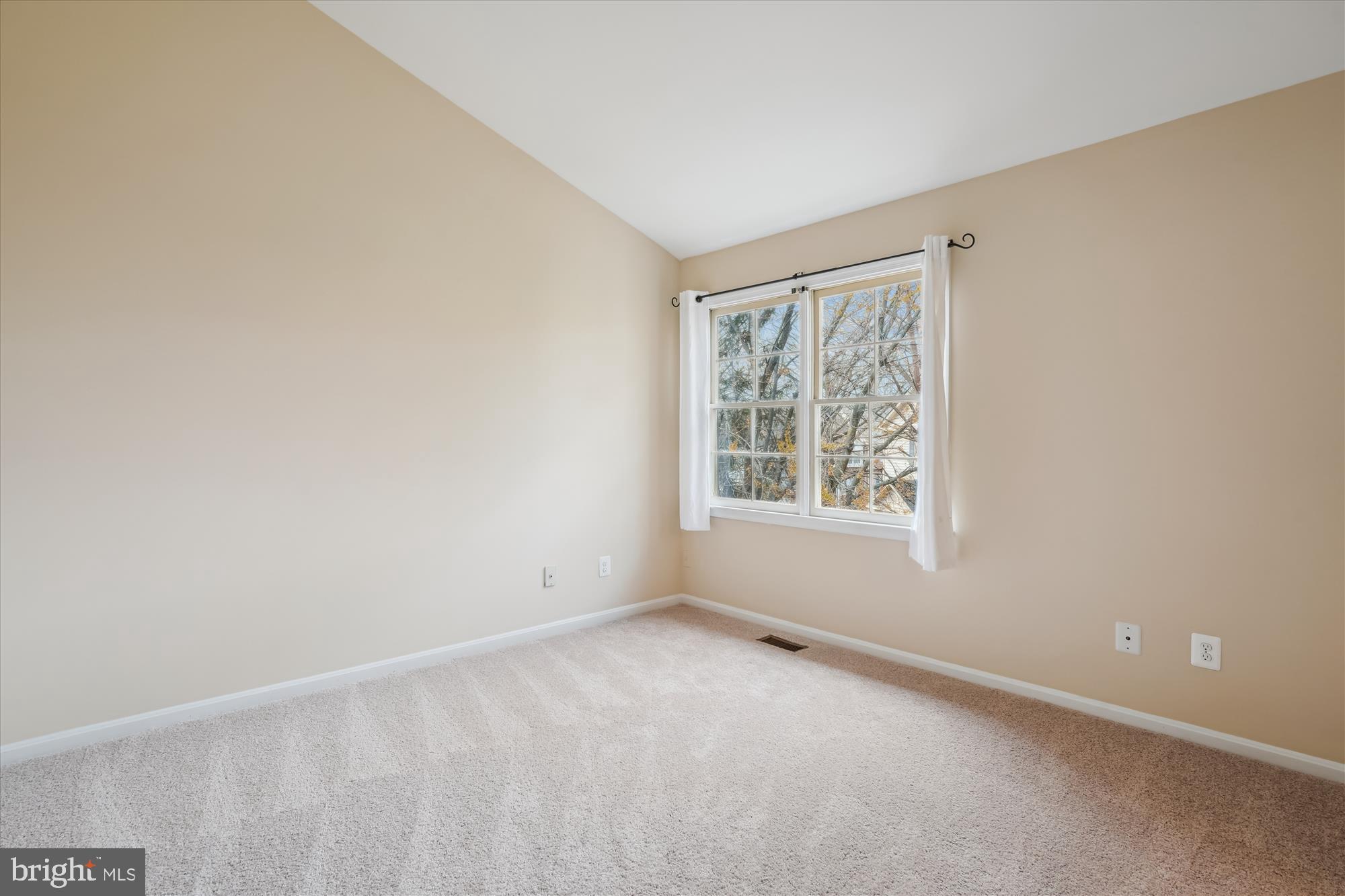 THE REACH - Residential