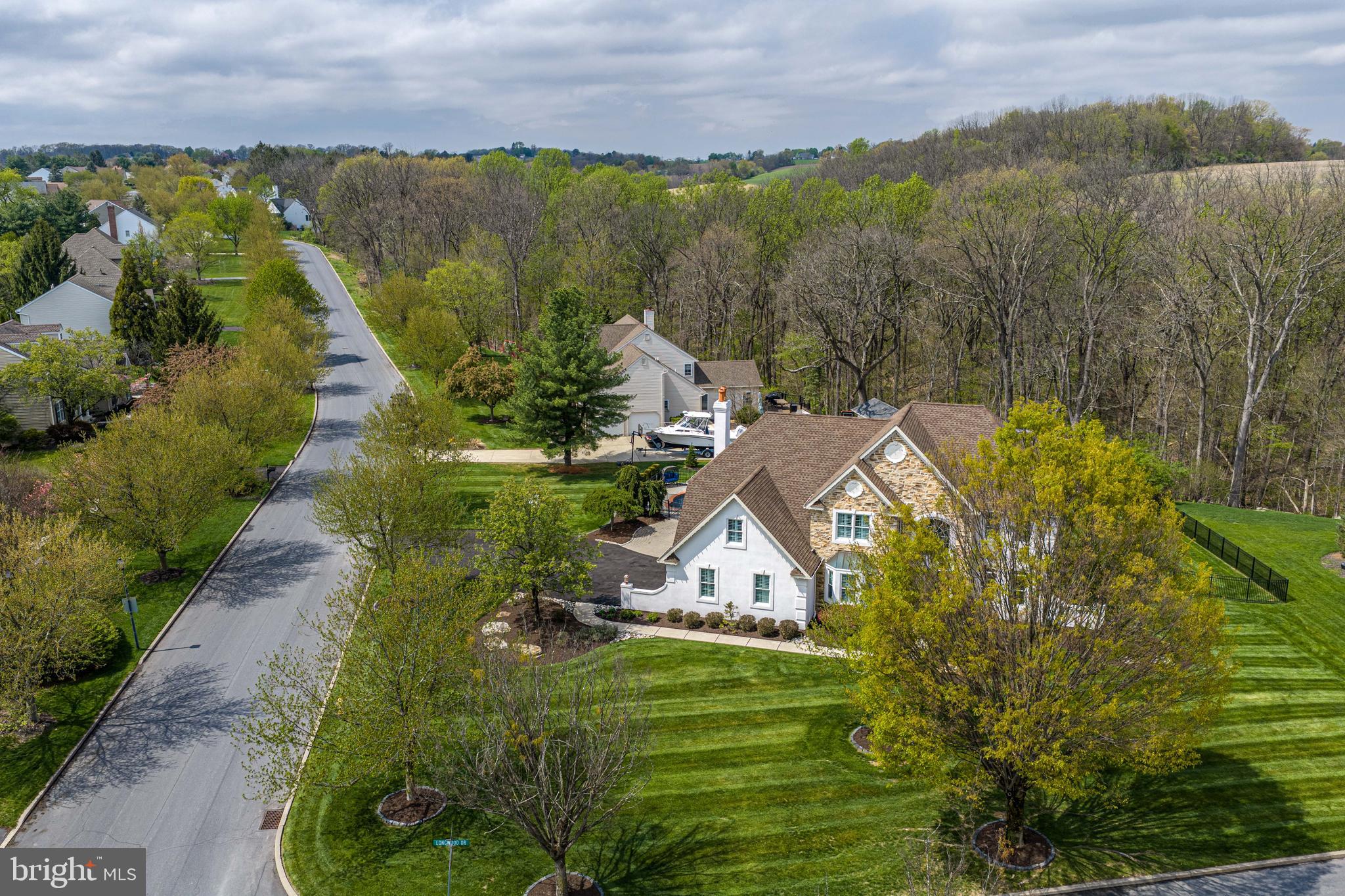 7637 LONGWOOD DRIVE