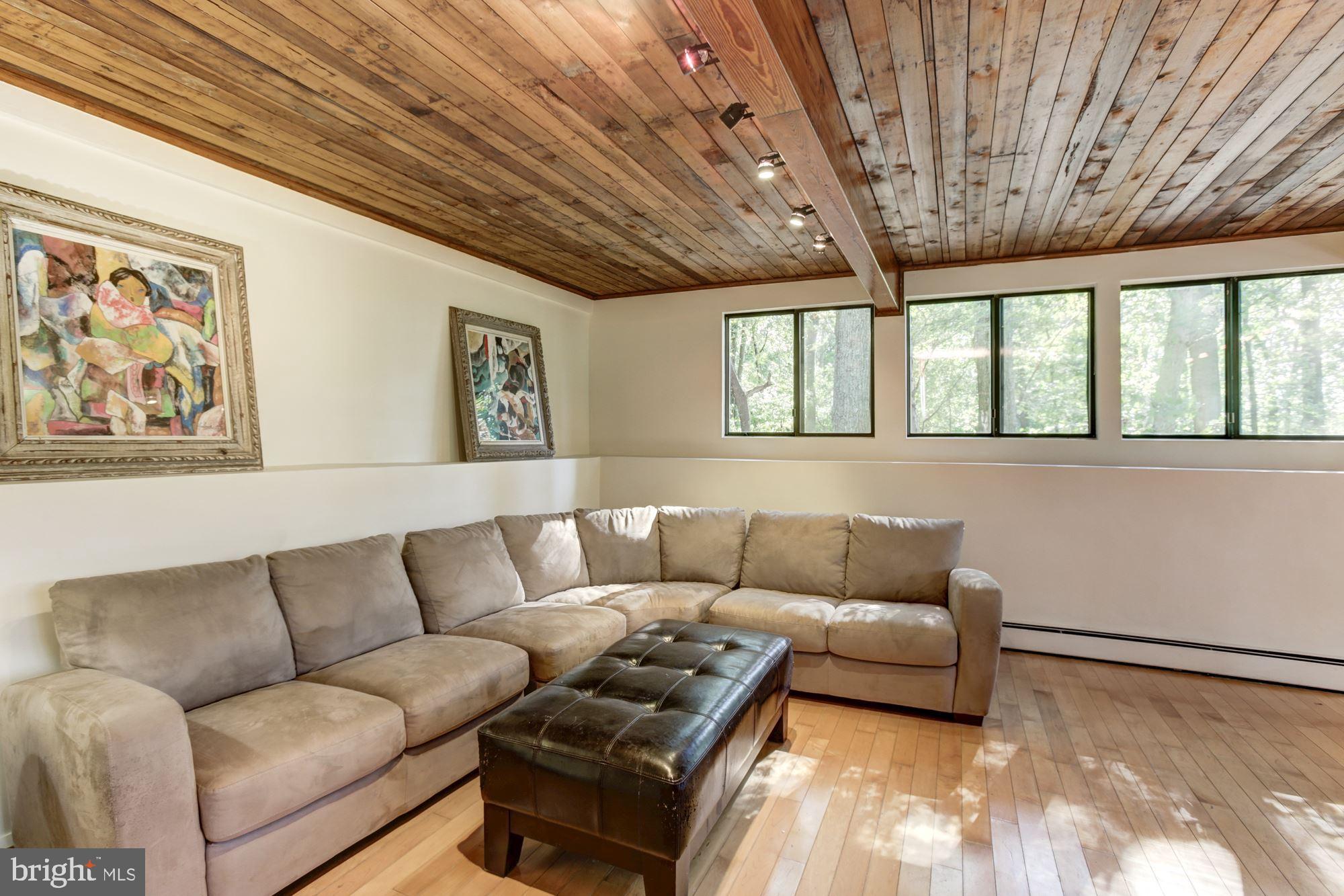 CLARKSVILLE HUNT - Residential