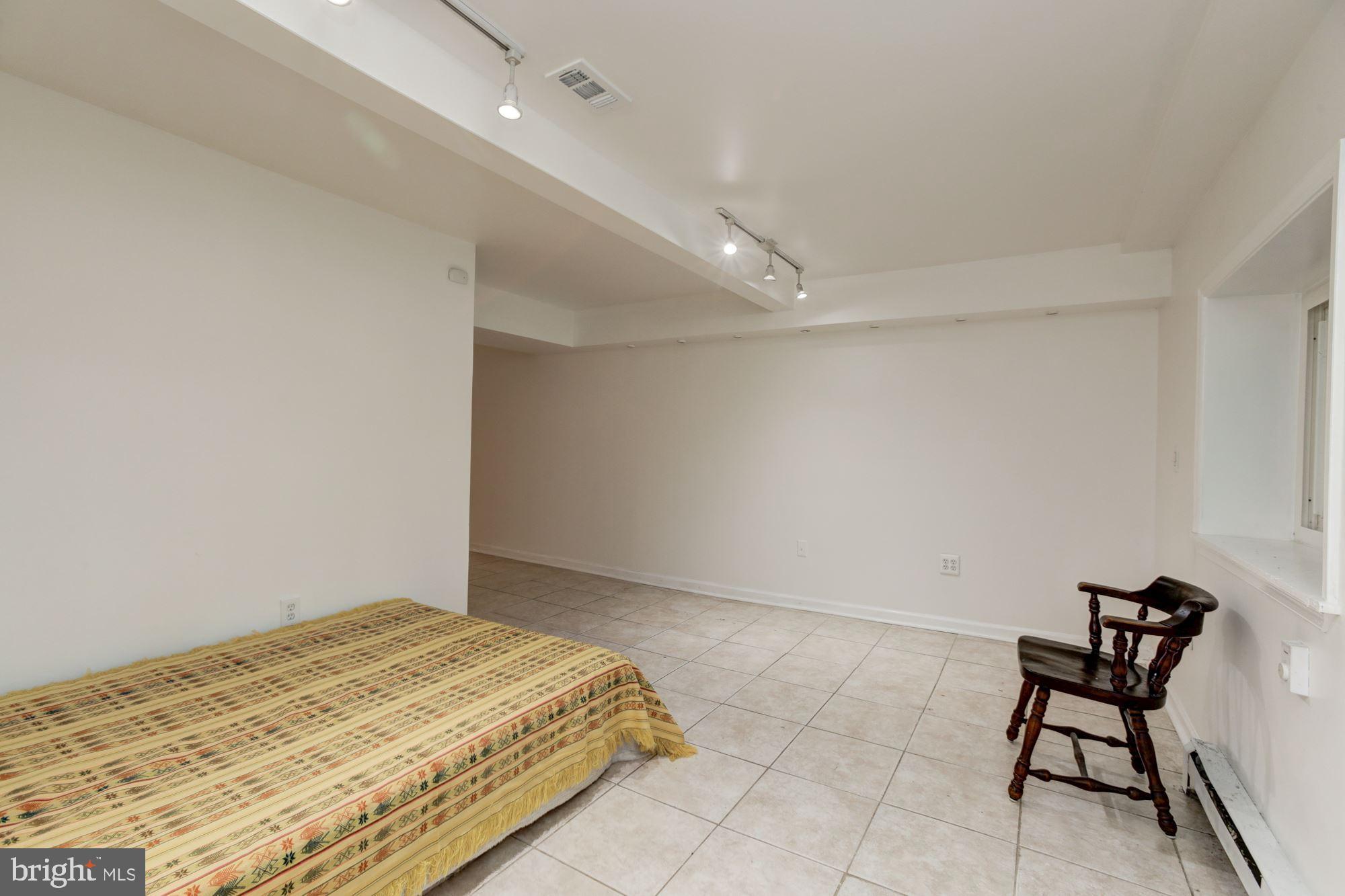 CLARKSVILLE HUNT - Residential