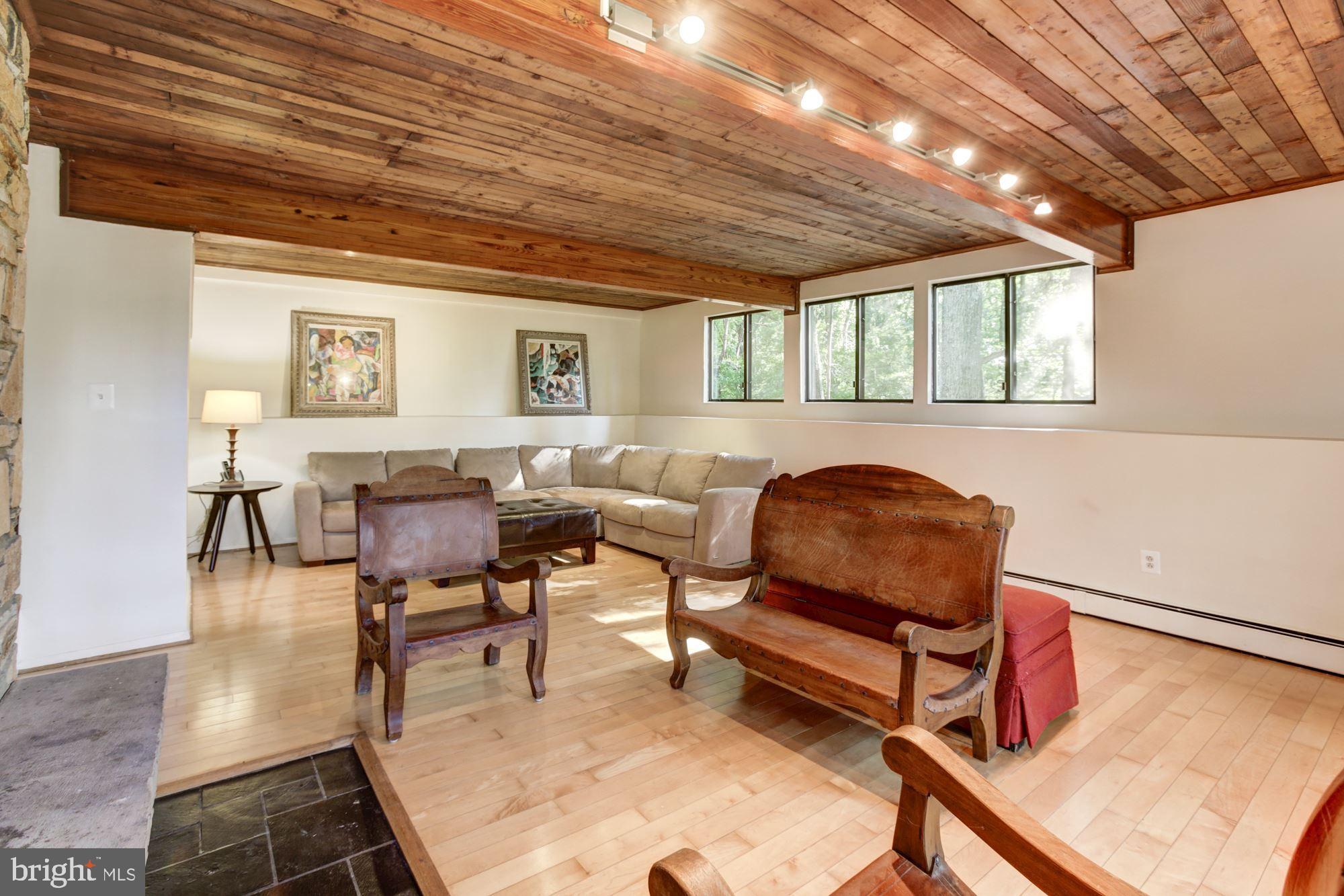 CLARKSVILLE HUNT - Residential