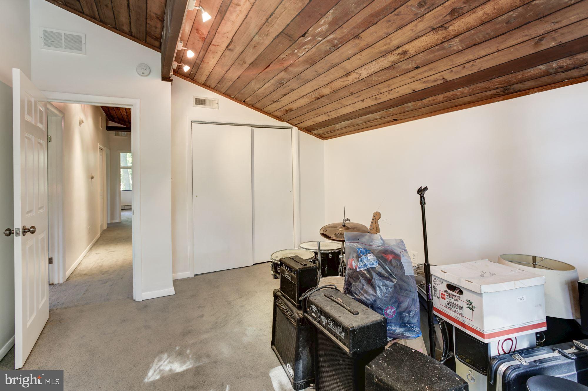 CLARKSVILLE HUNT - Residential