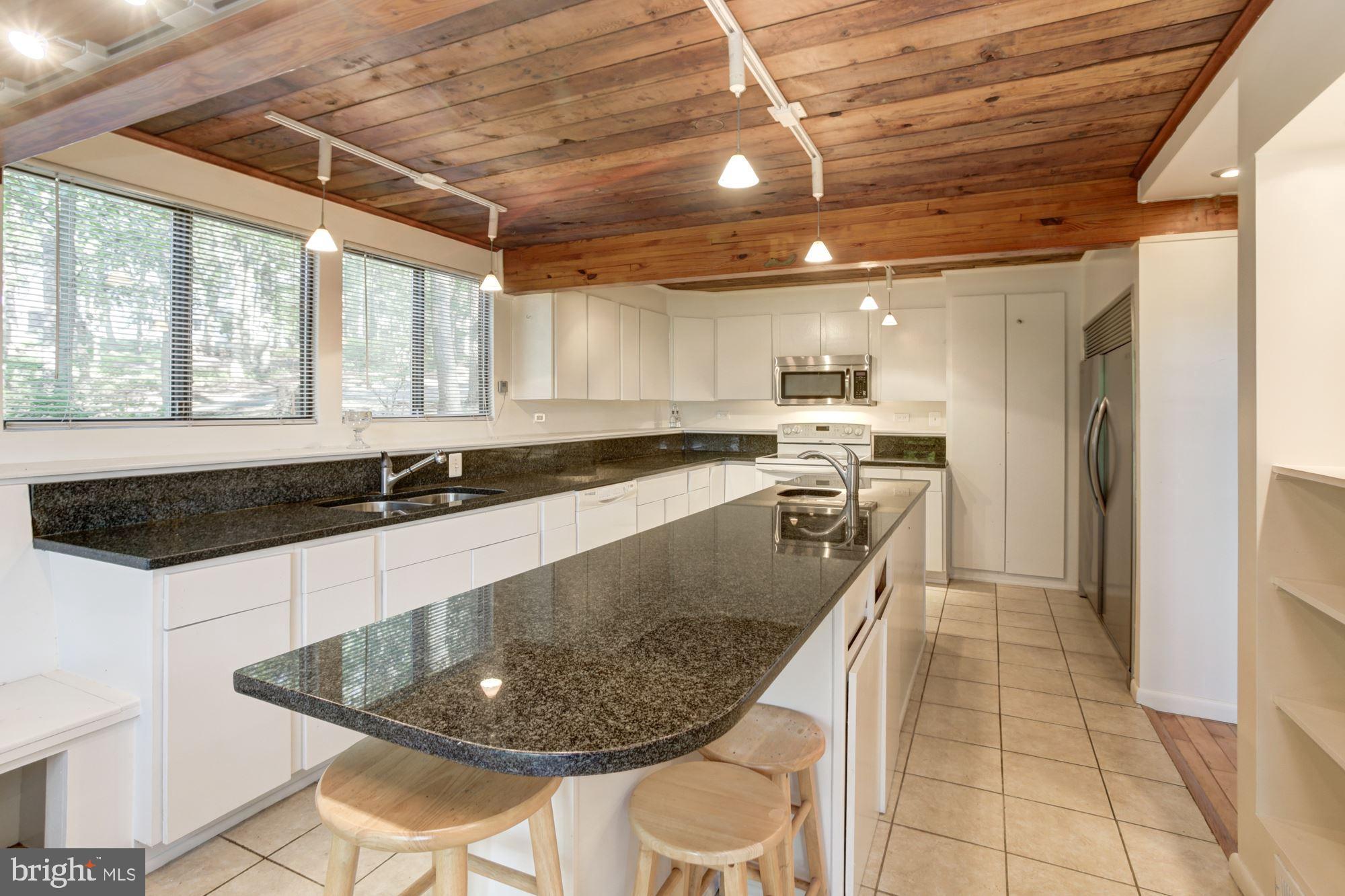 CLARKSVILLE HUNT - Residential