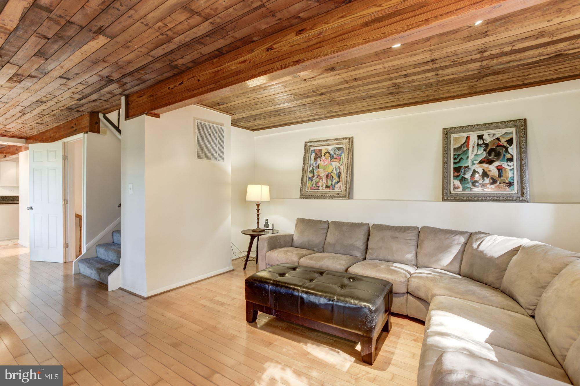 CLARKSVILLE HUNT - Residential