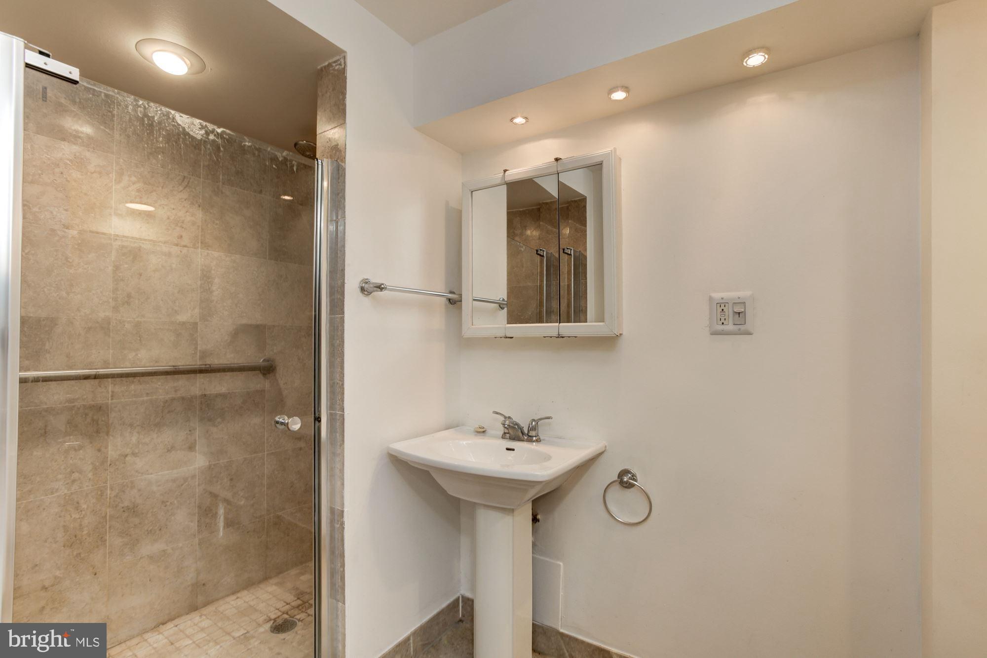 CLARKSVILLE HUNT - Residential