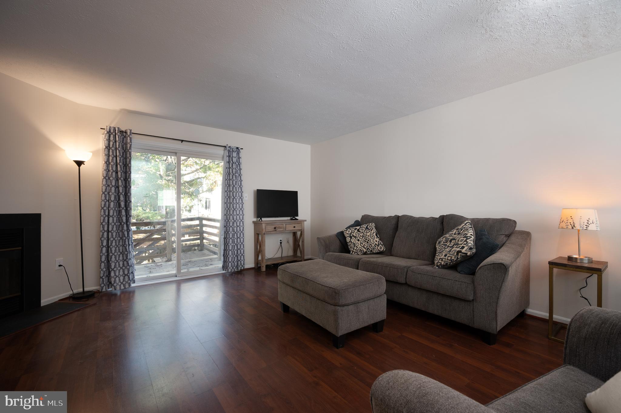 308 PALMERSTON COURT