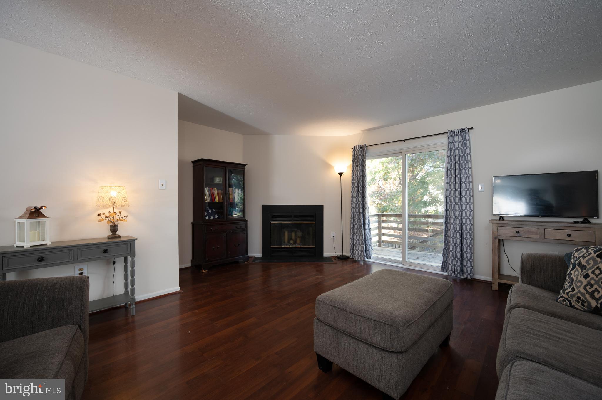 308 PALMERSTON COURT