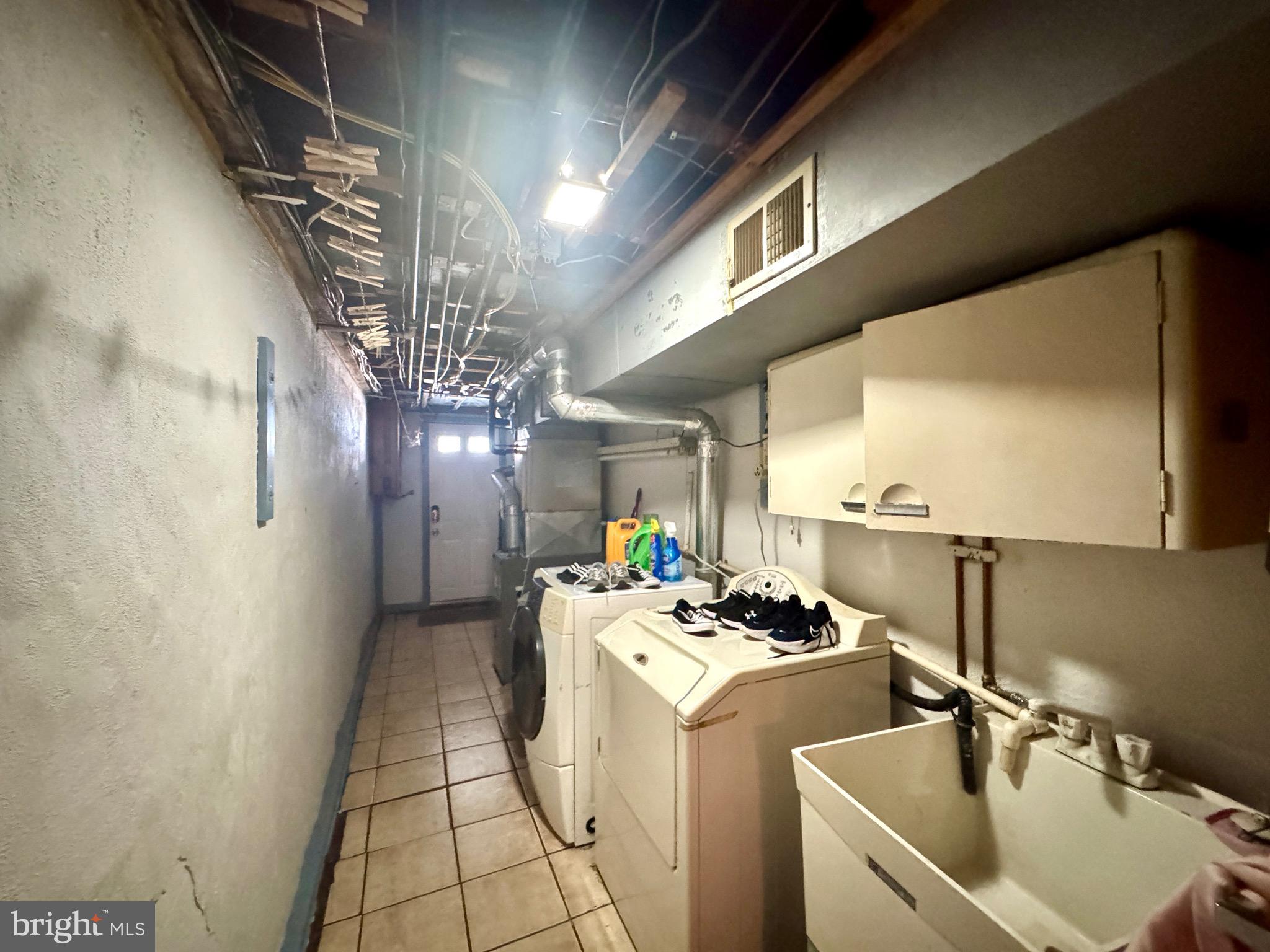 DREXEL PARK GARDEN - Residential Lease