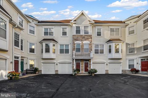 32 BARBICAN WAY PIKESVILLE MD 21208