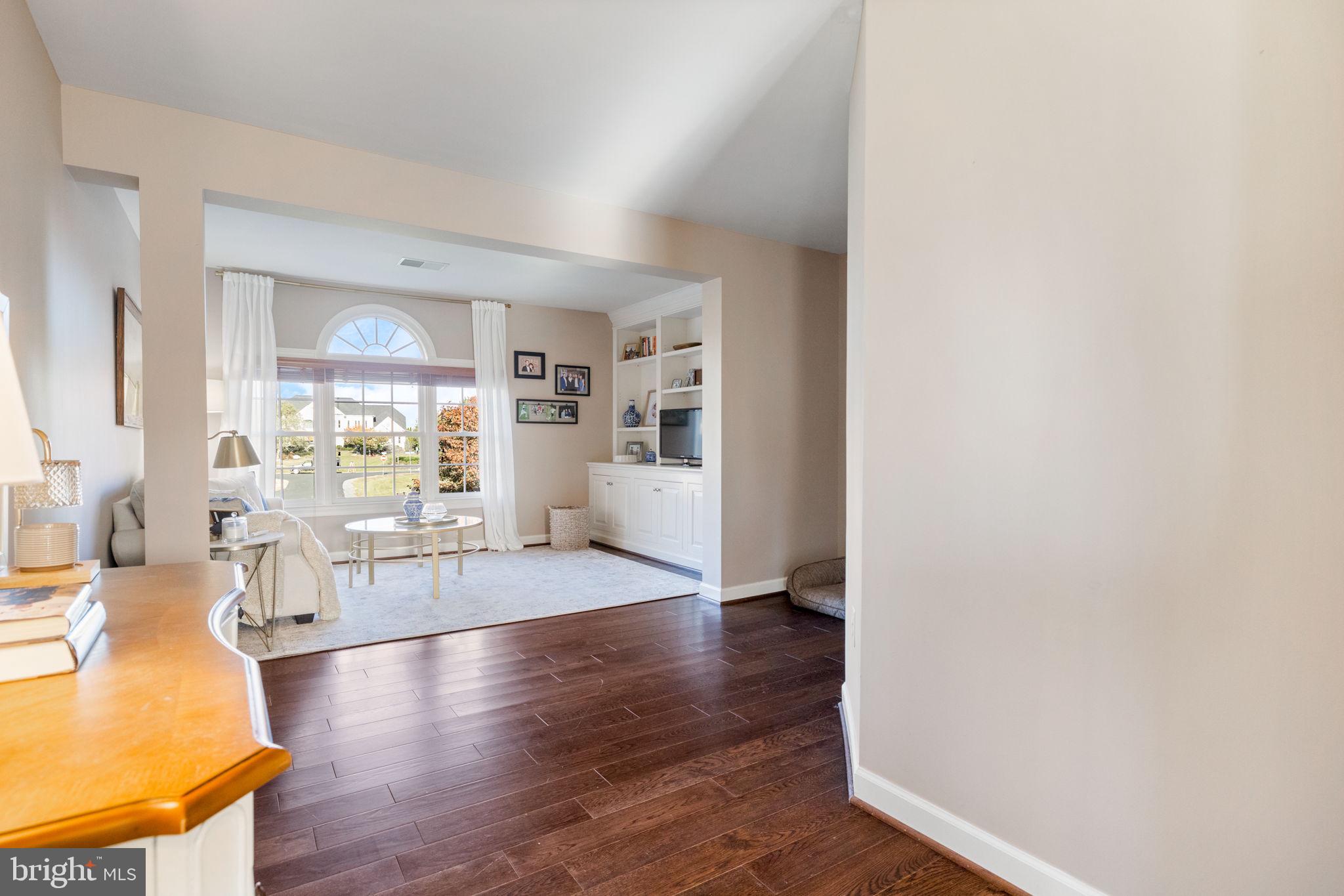 EMERALD PARK ESTATES - Residential