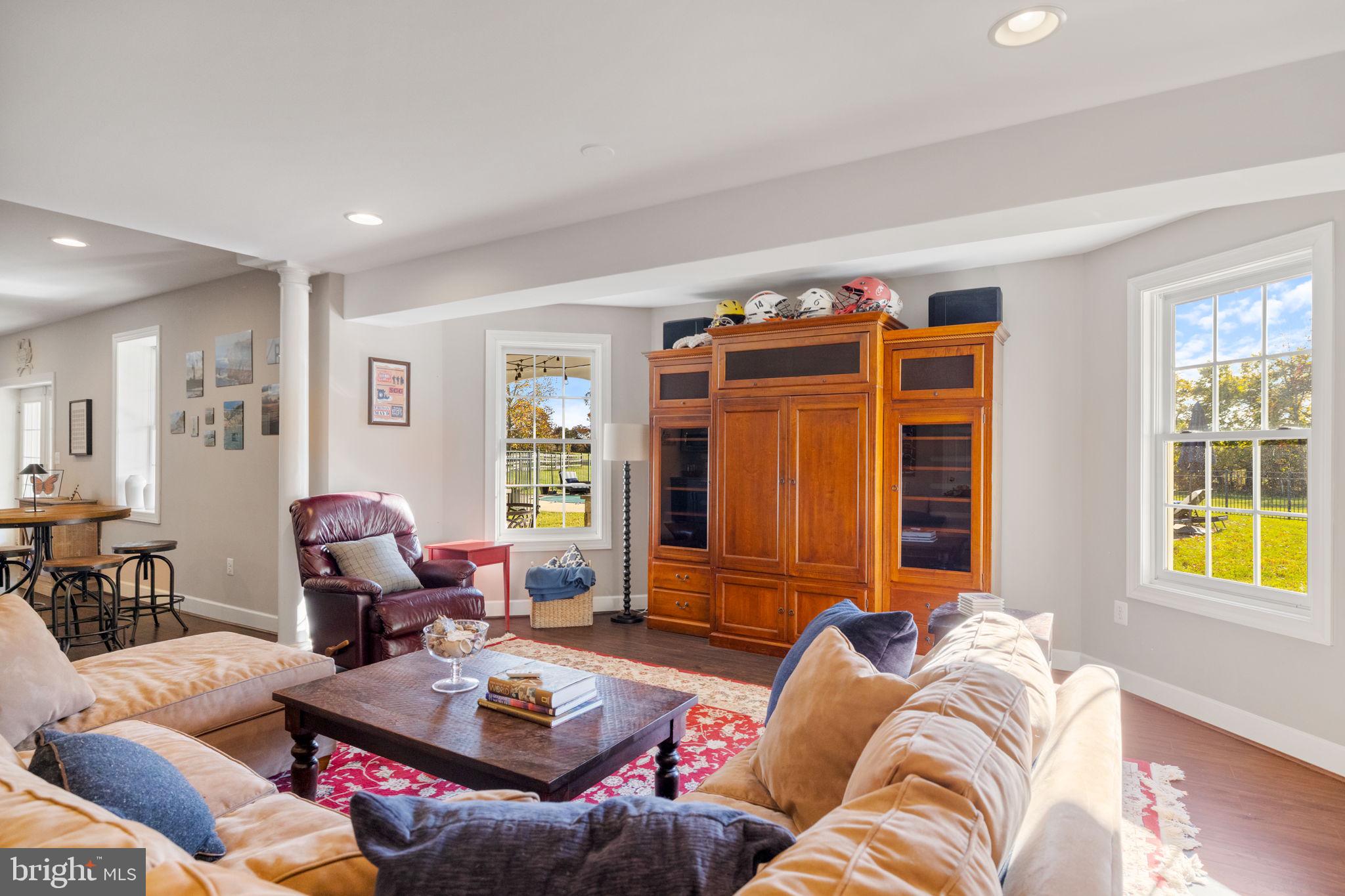 EMERALD PARK ESTATES - Residential