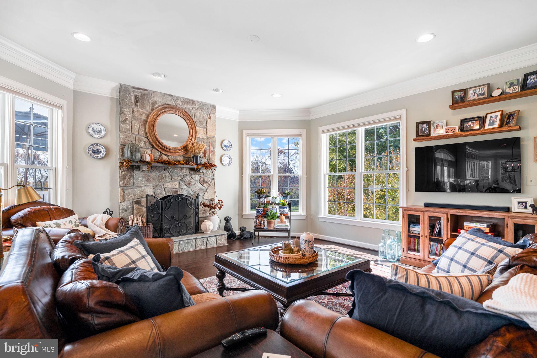 EMERALD PARK ESTATES - Residential