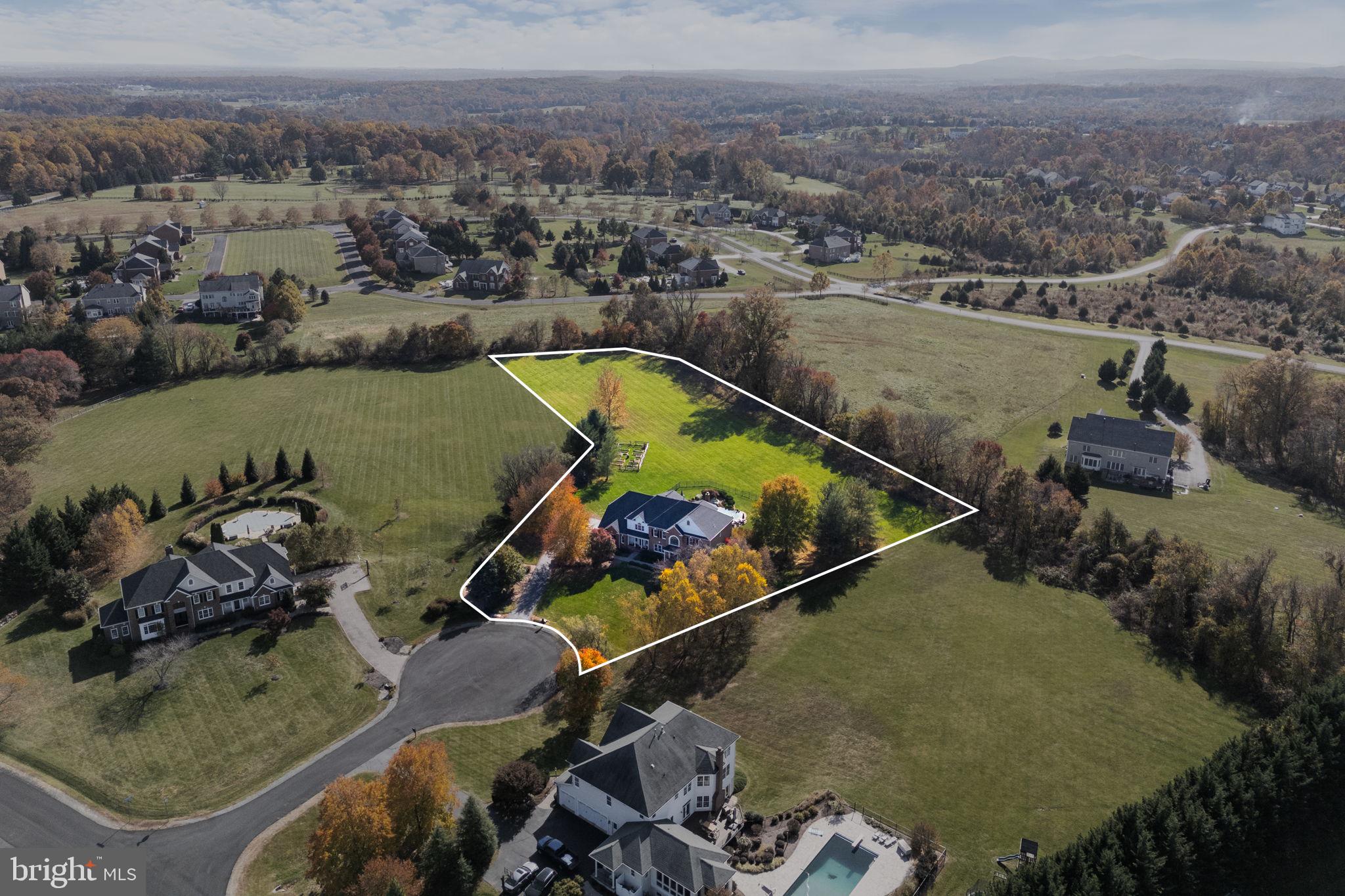 EMERALD PARK ESTATES - Residential