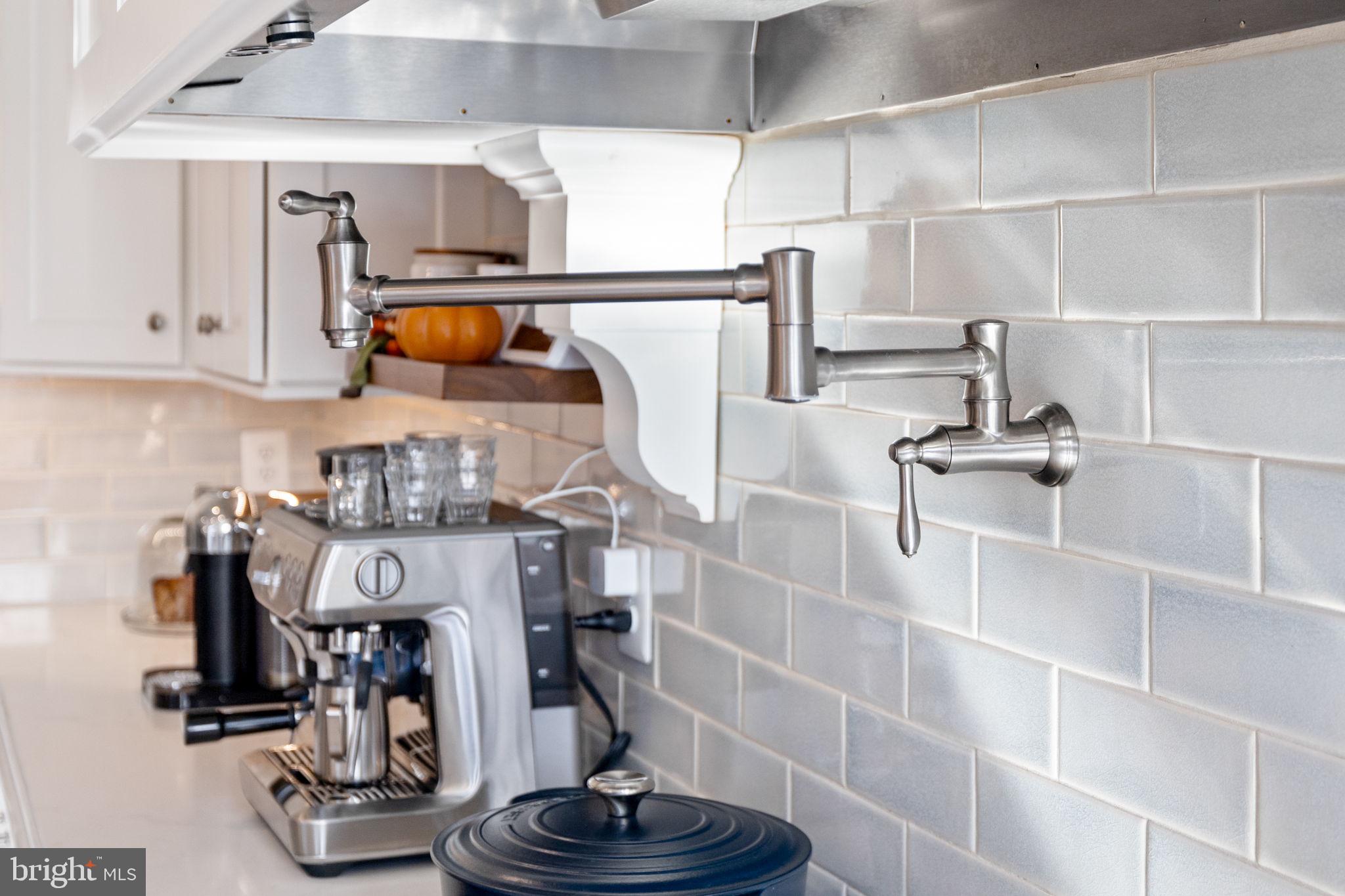 EMERALD PARK ESTATES - Residential