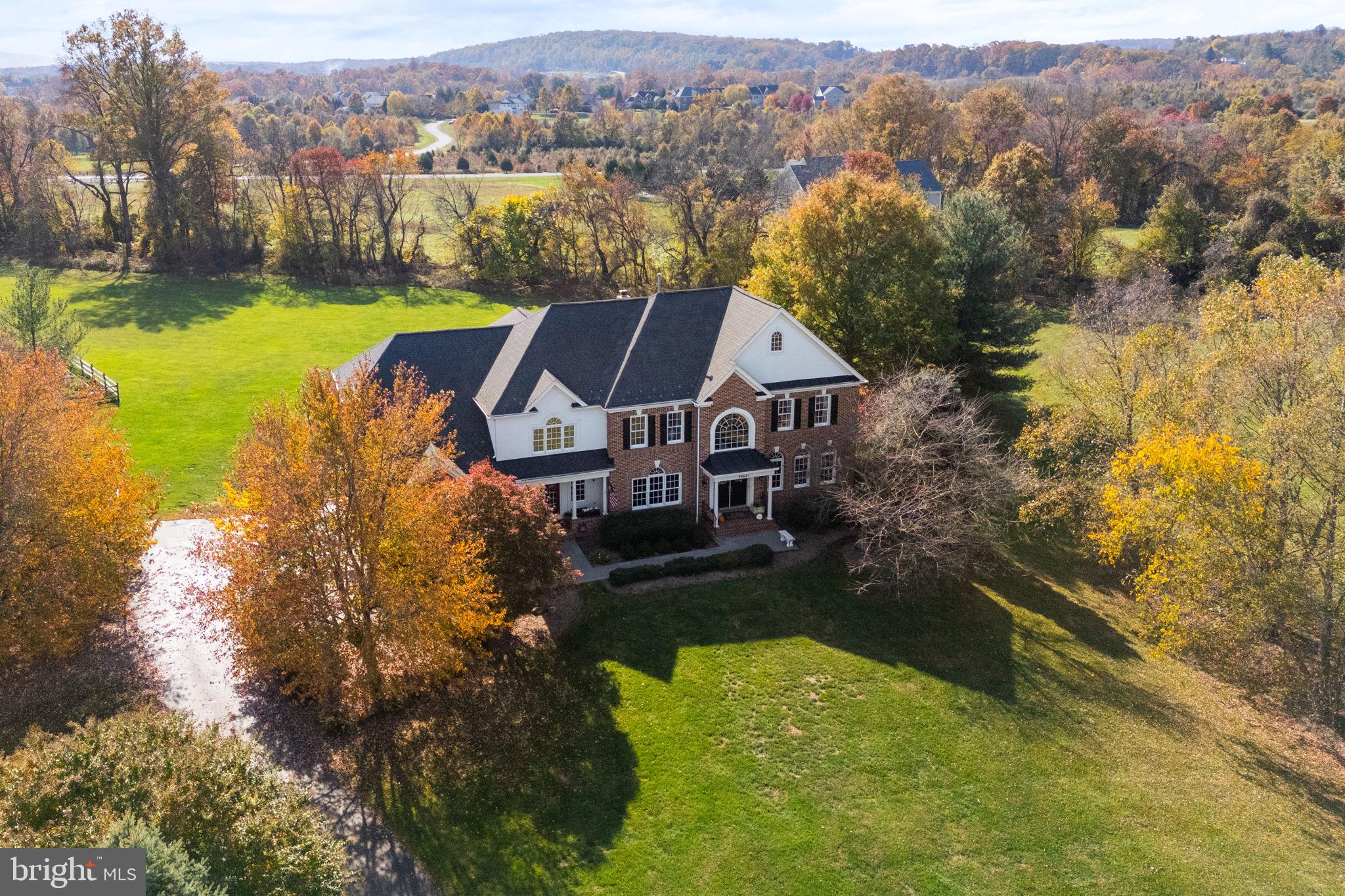 EMERALD PARK ESTATES - Residential