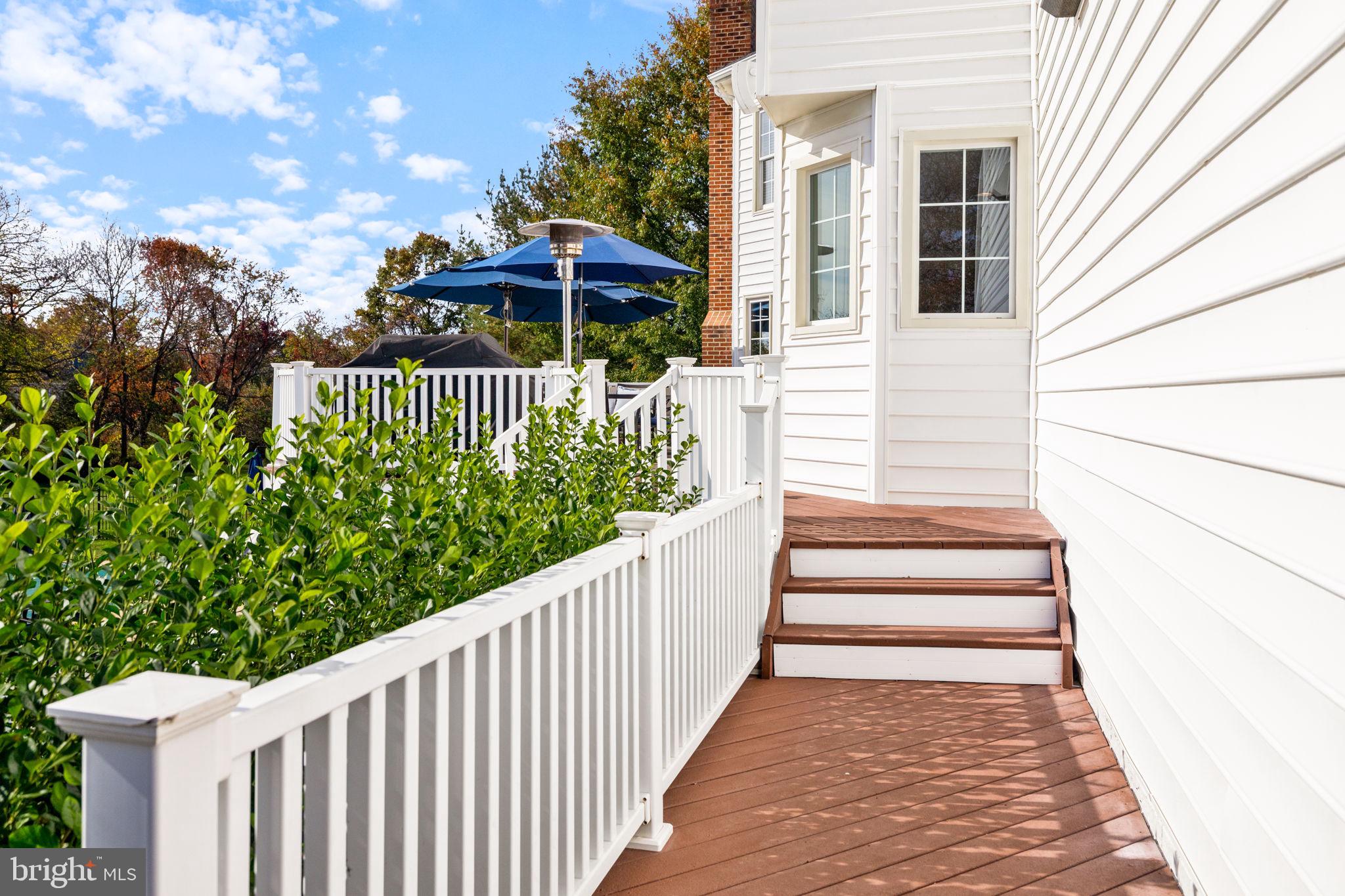 EMERALD PARK ESTATES - Residential