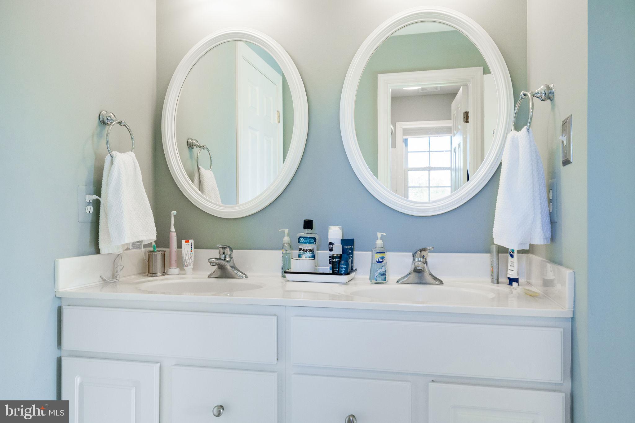 EMERALD PARK ESTATES - Residential